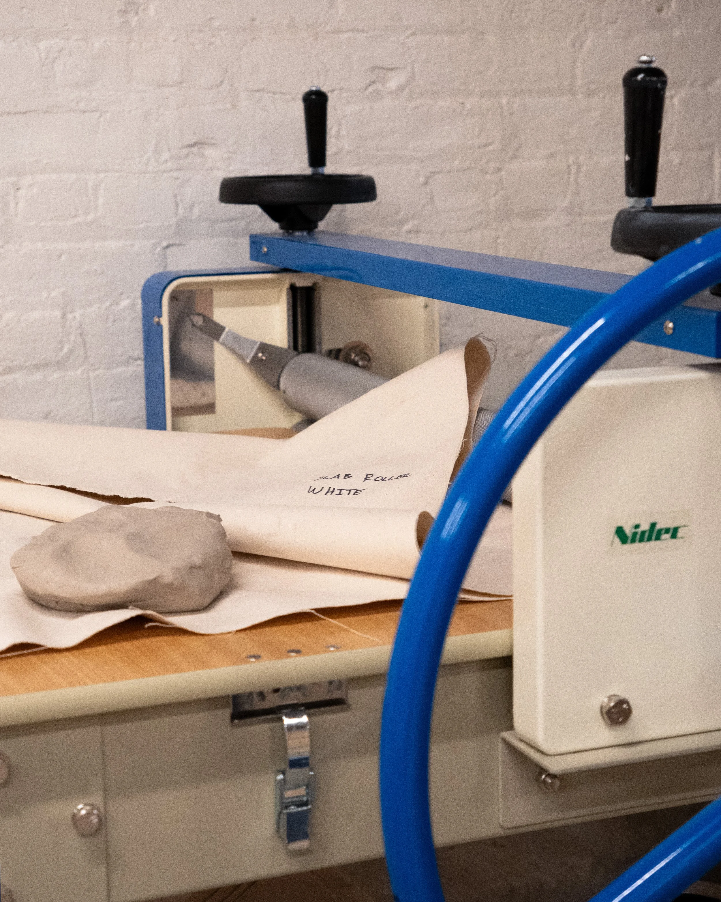 251228_Clay Studio_Slab Roller_02.jpg
