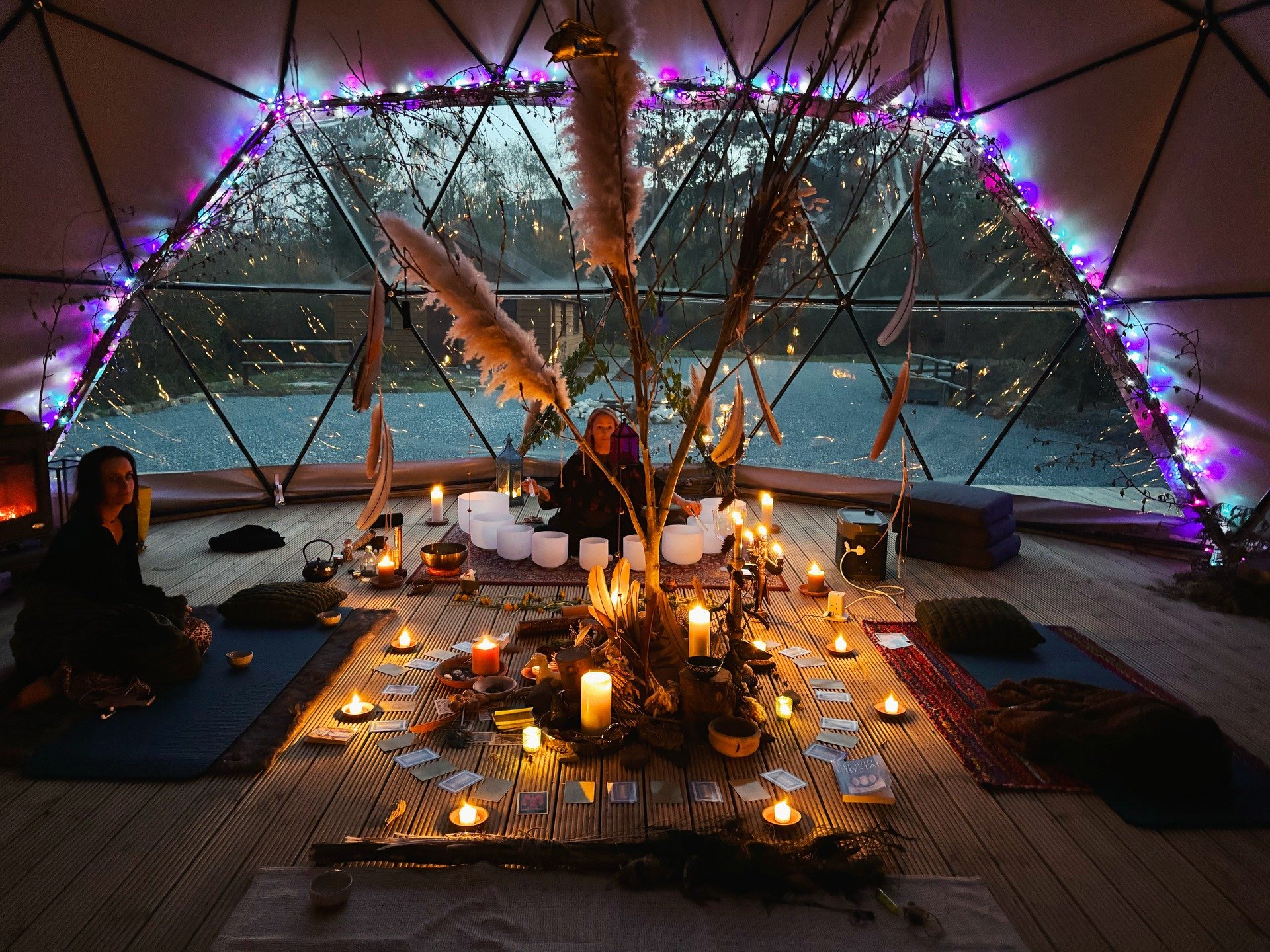 This week we had the honour of receiving a private ceremony of sound, love and healing, from the very powerful Katy @findjoyinyourjourney8 

🕯️ Katy will be holding regular space in The Dome over this Spring and Summer - Creating and delivering heal