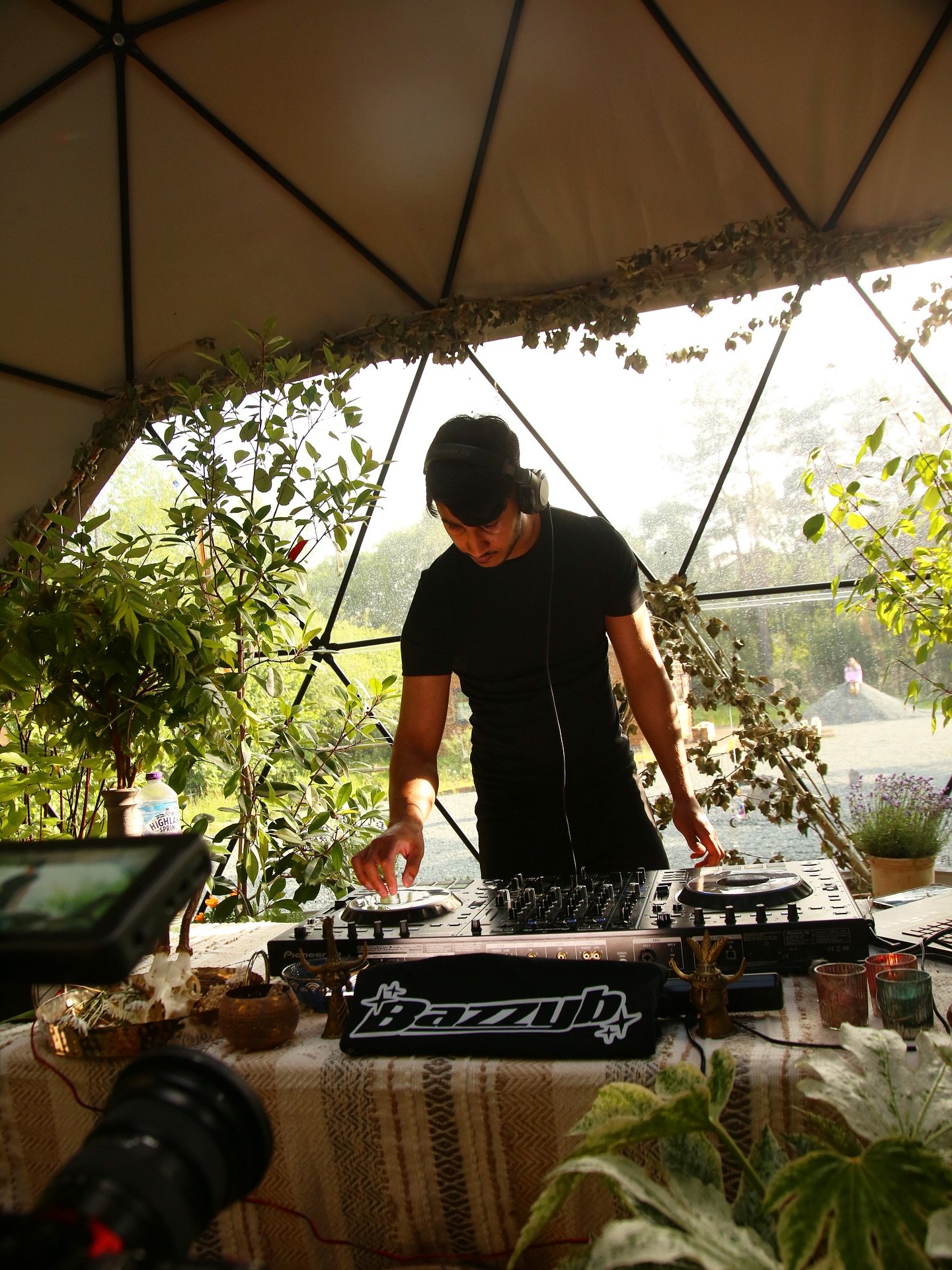 This weekend we had the gift of a visit from @bazzybmusic as we held the first official Sound Session in The Dome. 

Baz played some bangers, whilst a small crowd danced and got a private show in a unique natural space. Watch out for the full set vid