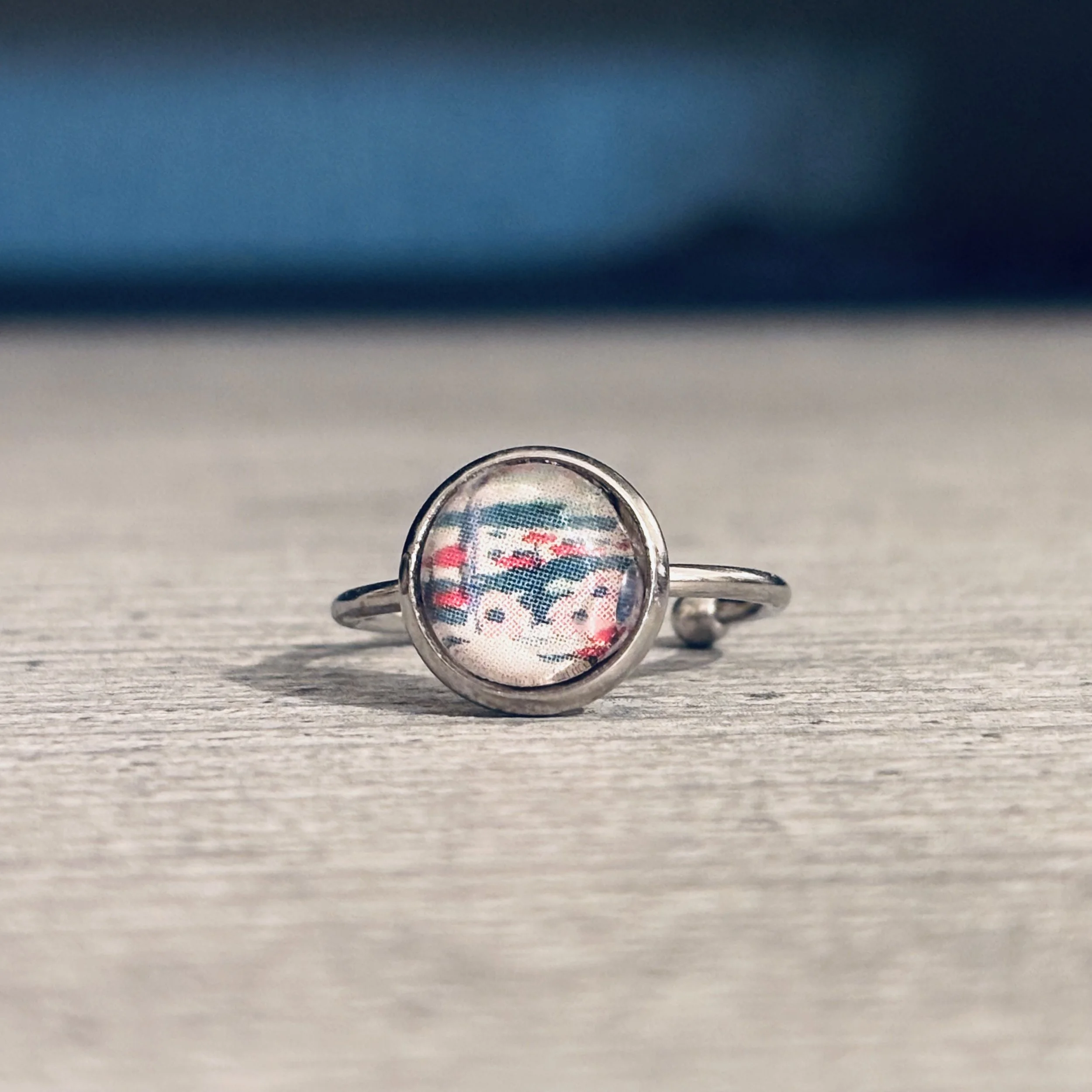 Impressionist Floral Fashion Magazine Ring