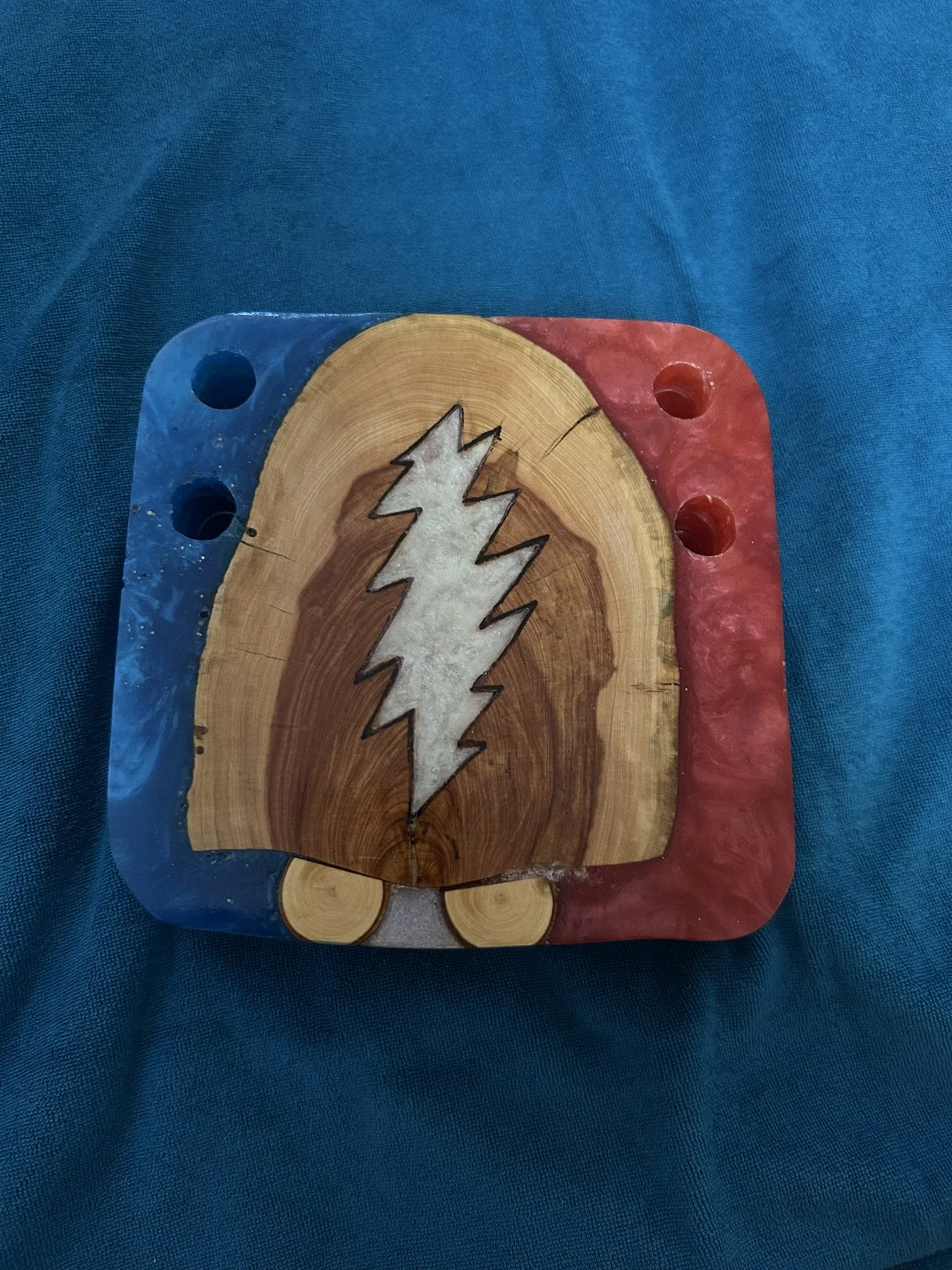 Grateful Dead 13 point lightning bolt carved into 14MM Glass pipe bowl holder stand
