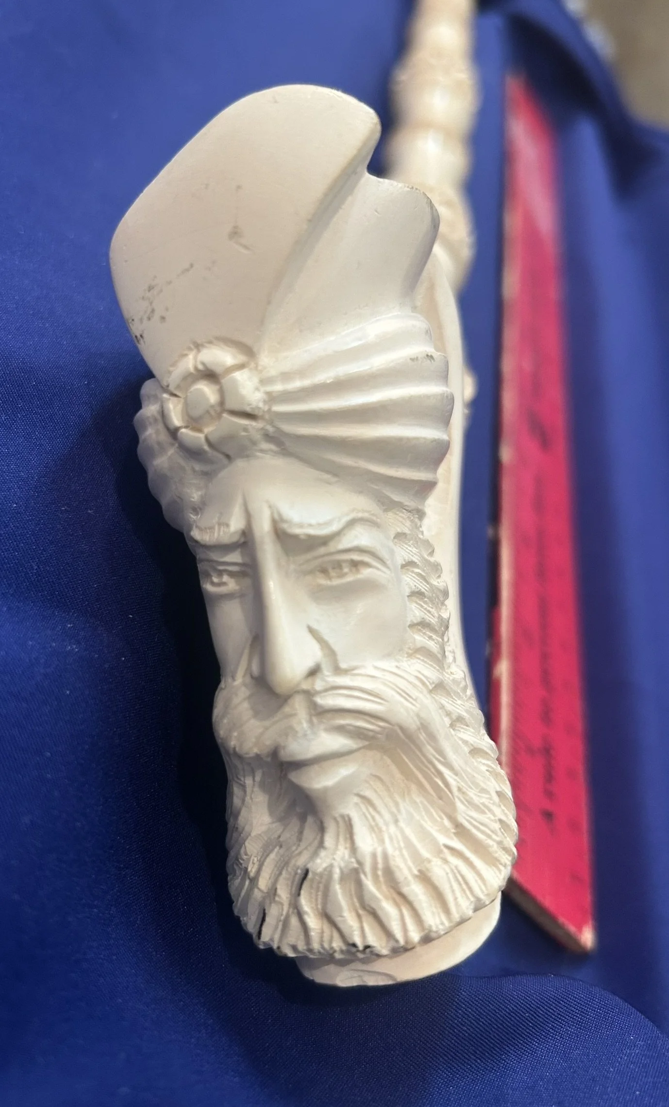 Meerschaum pipe Long carved style pre owned with minor wear