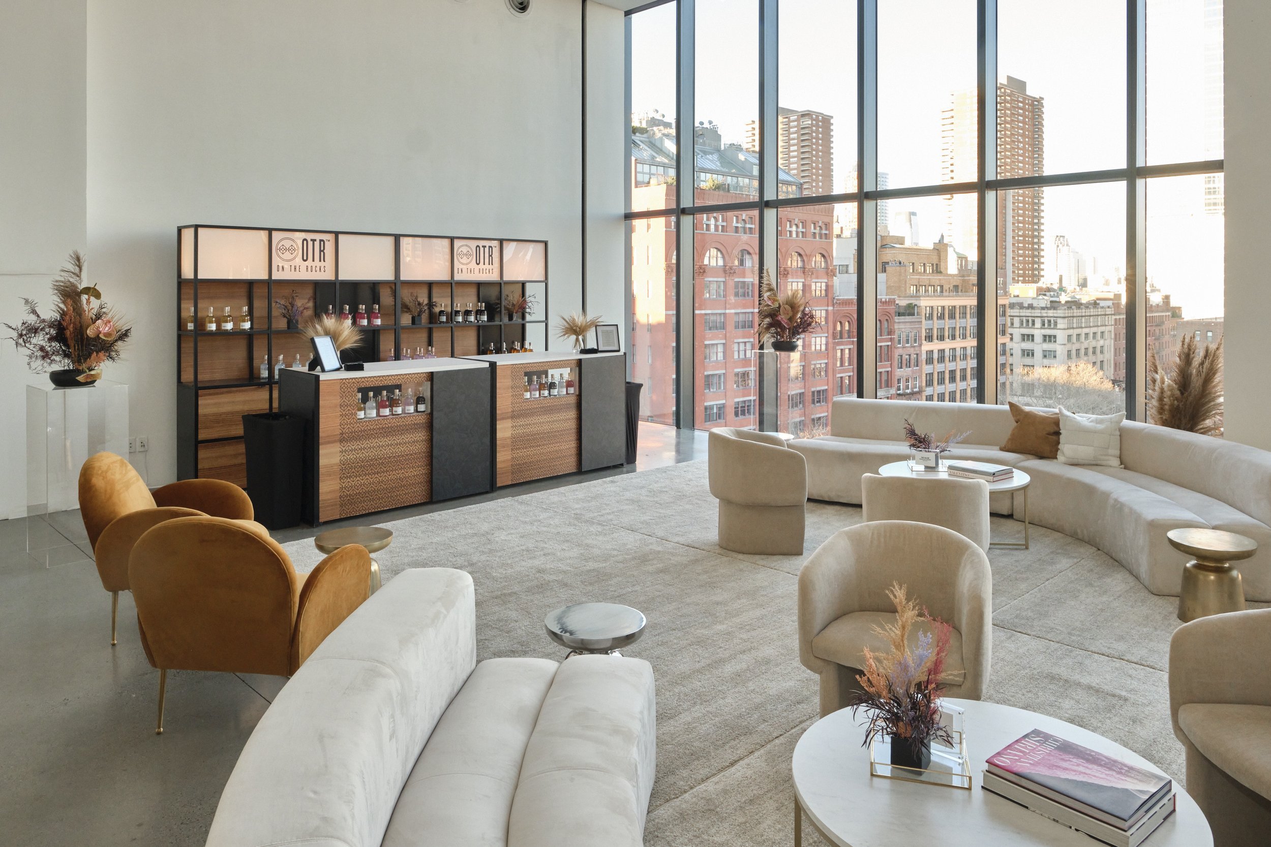 event-furniture-rental-nyc-rentquest-OTR_@donstahl+18_owned.jpg