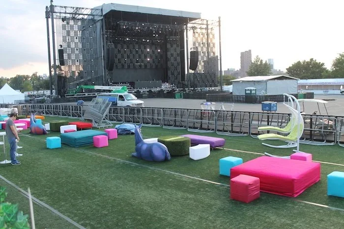 ELECTRIC+ZOO-event-furniture-rental-nyc-rentquest-202.webp