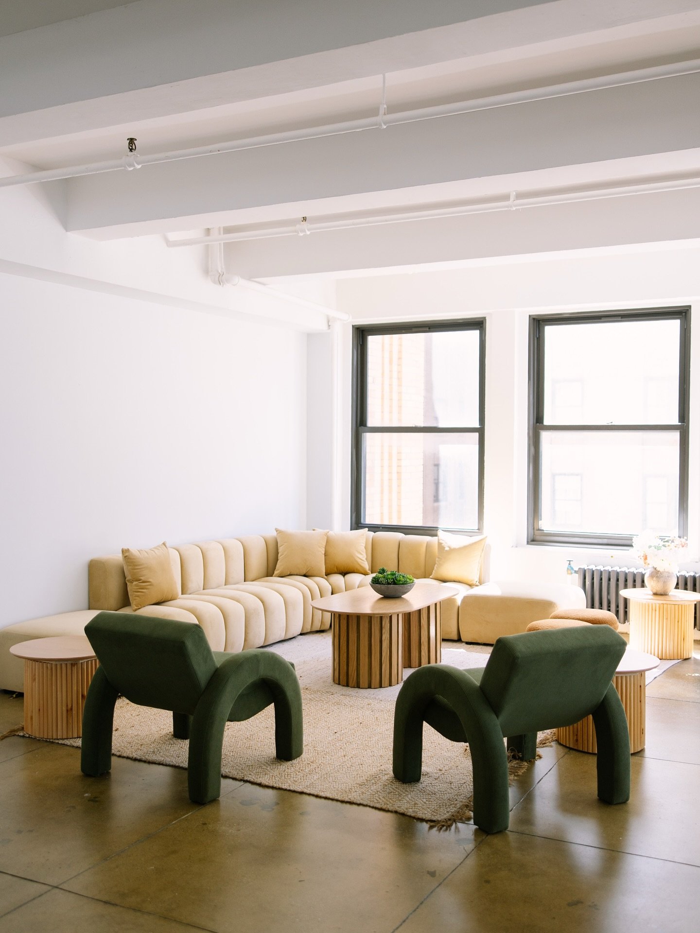 ✨ Welcome to our Spring Showroom! 🌸✨

Step into the season with us! We&rsquo;d love to show you around! Book your visit by email or give us a call to schedule a time. 😁

We can&rsquo;t wait to see you!

📸: @taybrauerphoto 

Book with us for your f