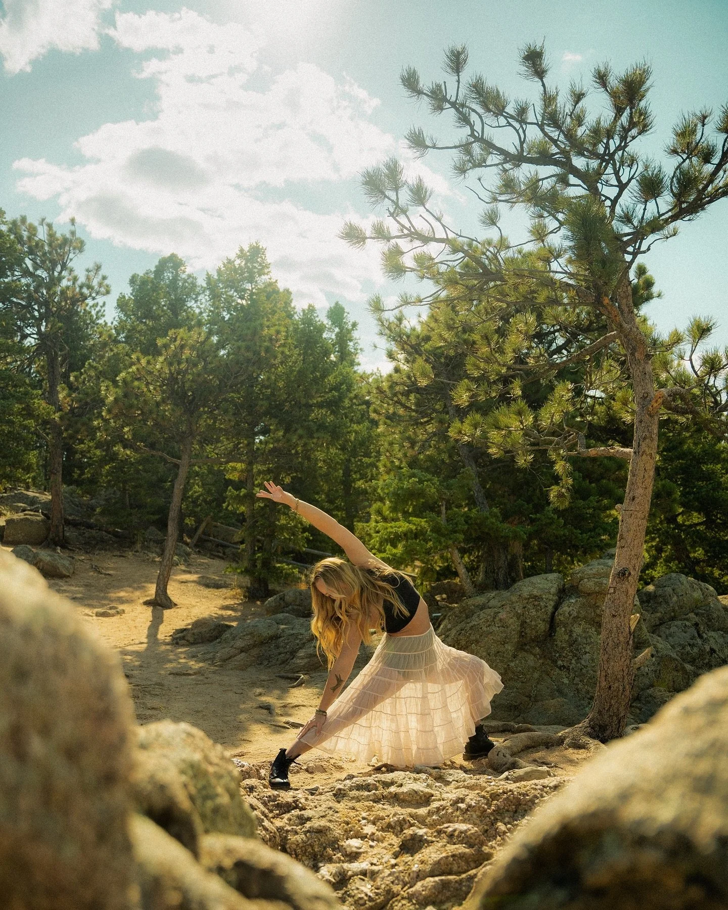 I&rsquo;m thrilled to be teaching a soul flow class every Tuesday at 11:30 @soultreeyoga starting 11/5 🌀🕉️

This is a vinyasa based practice with emphasis on holding poses and breathing deeply 

Be kind to your body
Practice surrender 
Love yoursel