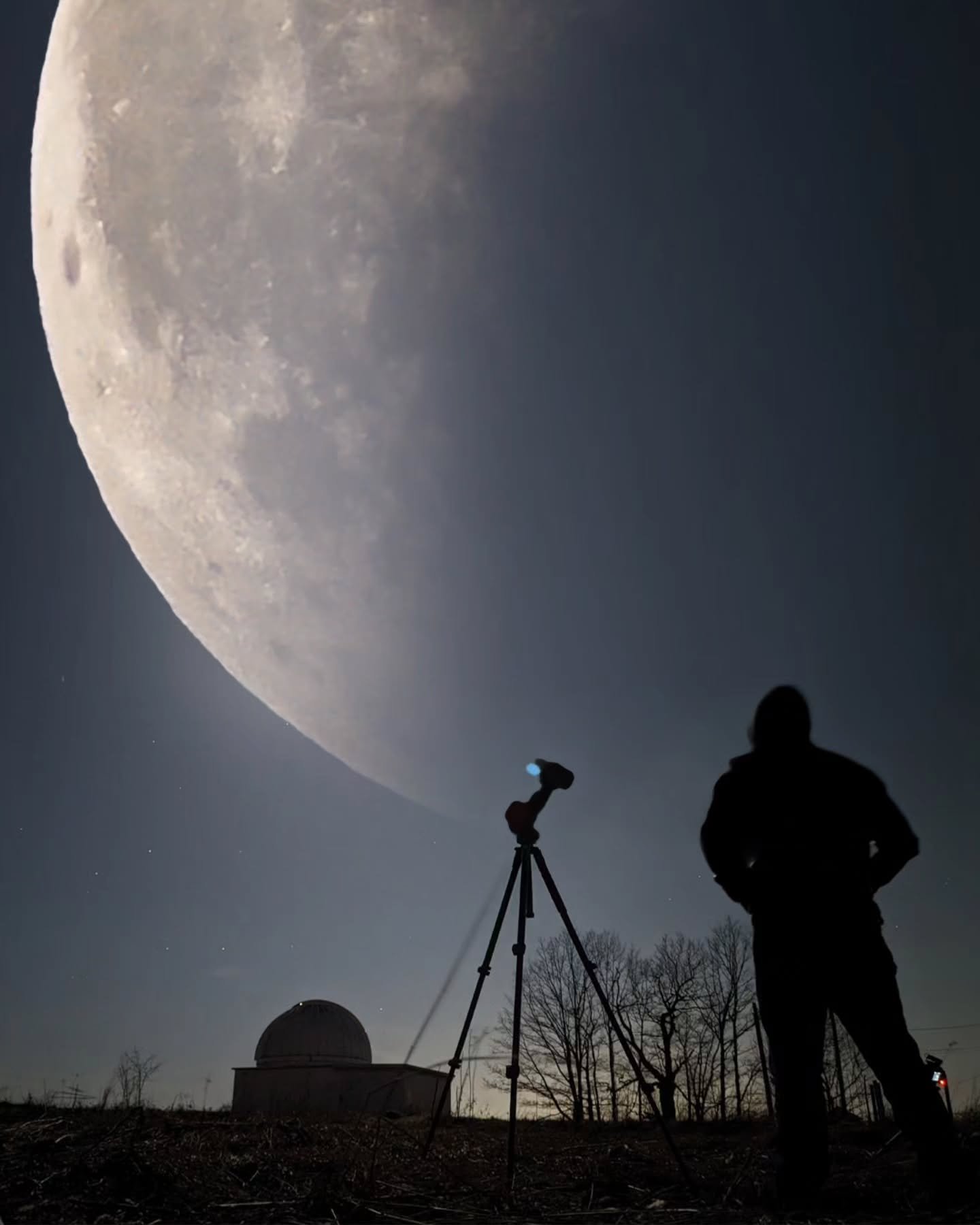 New video out now! Link in bio.
In this new AstroVlog, I photograph the full lunar eclipse.