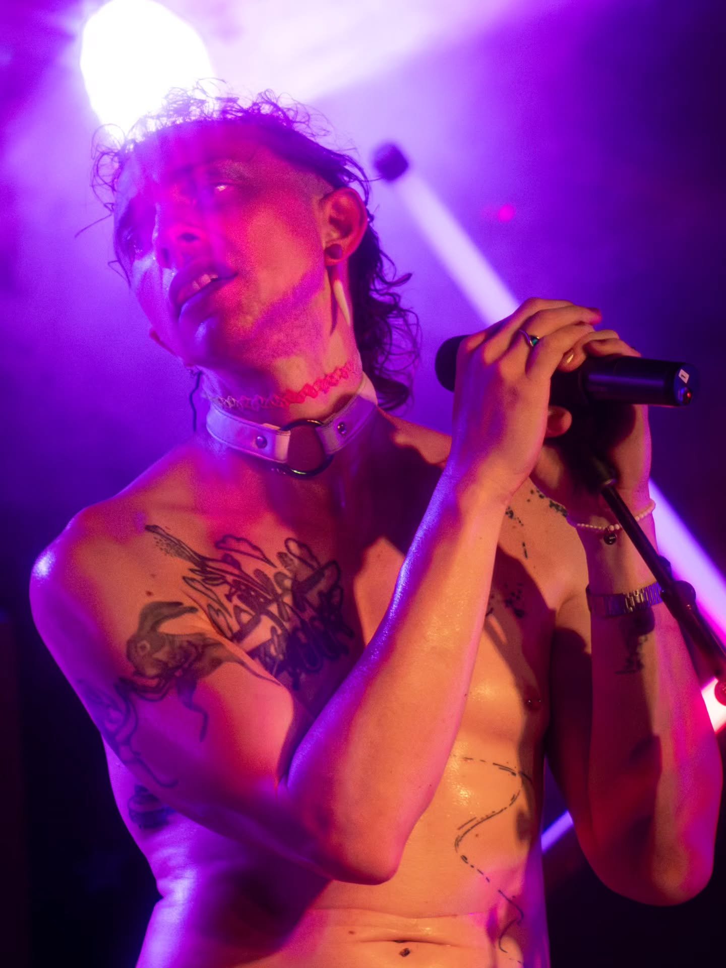 @thefms full of energy and emotion at @deepdiveithaca
#thefms #practiceatpresents #deepdive #ithacamusic #livemusic #concertphotography #ithaca #synthrock