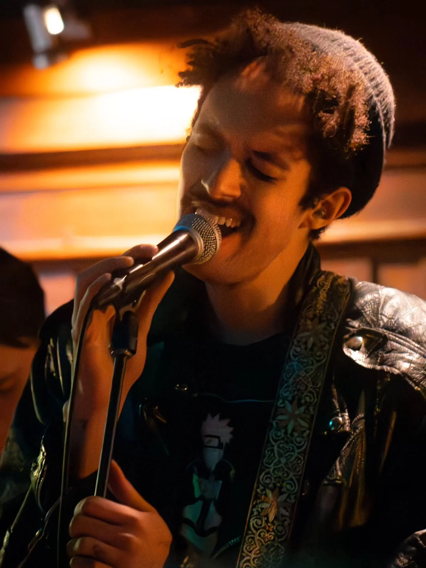 Wise Bones at The Nocturnal Cafe 

@wise_bones 
@practice.at 
@nocturnalcafeny 

#wisebones #ithacamusic #concertphotography