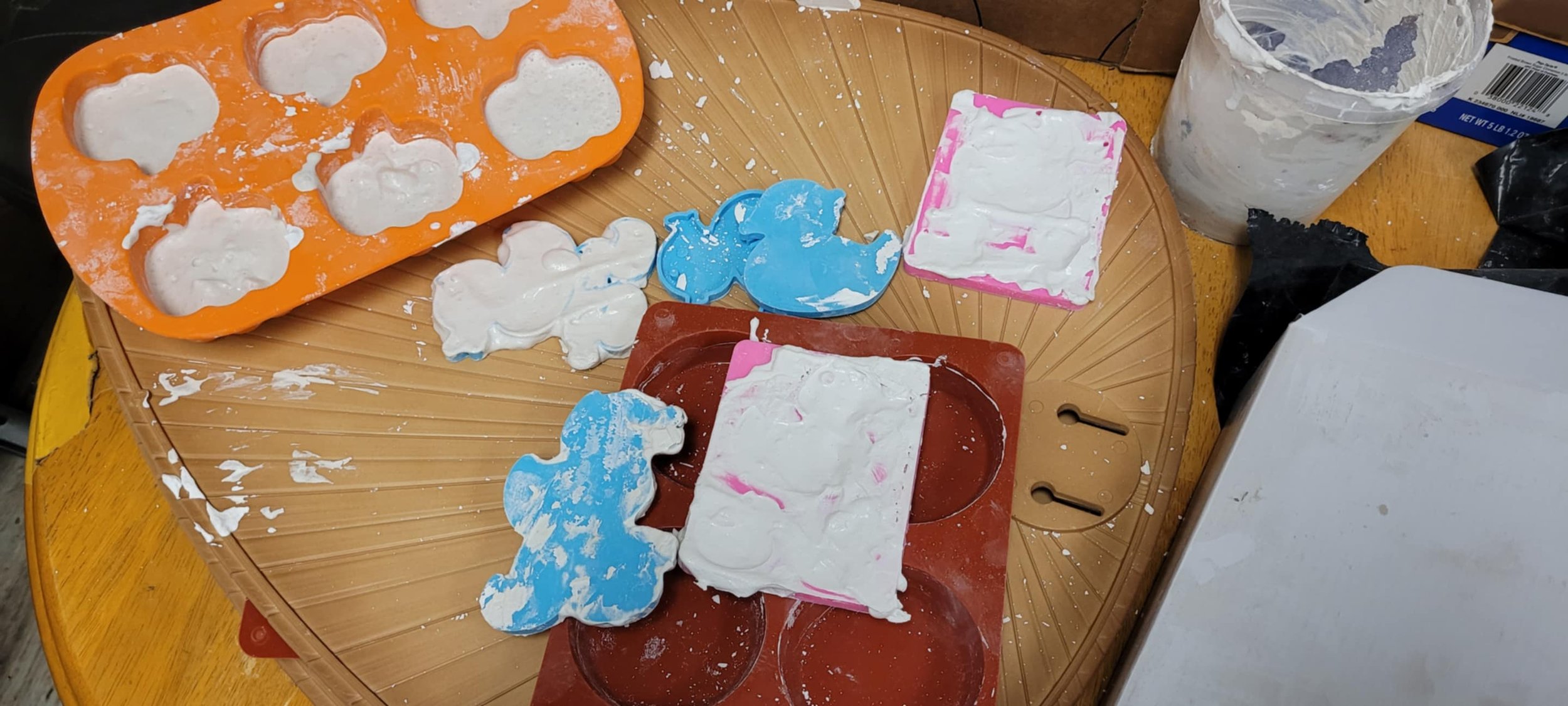 plaster breakables ducks.jpeg
