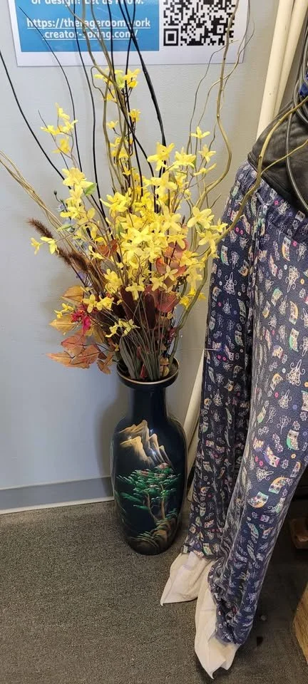 Japanese Floral Vase 1.jpg