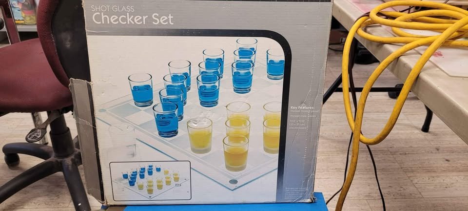 glass checker set 1.jpg