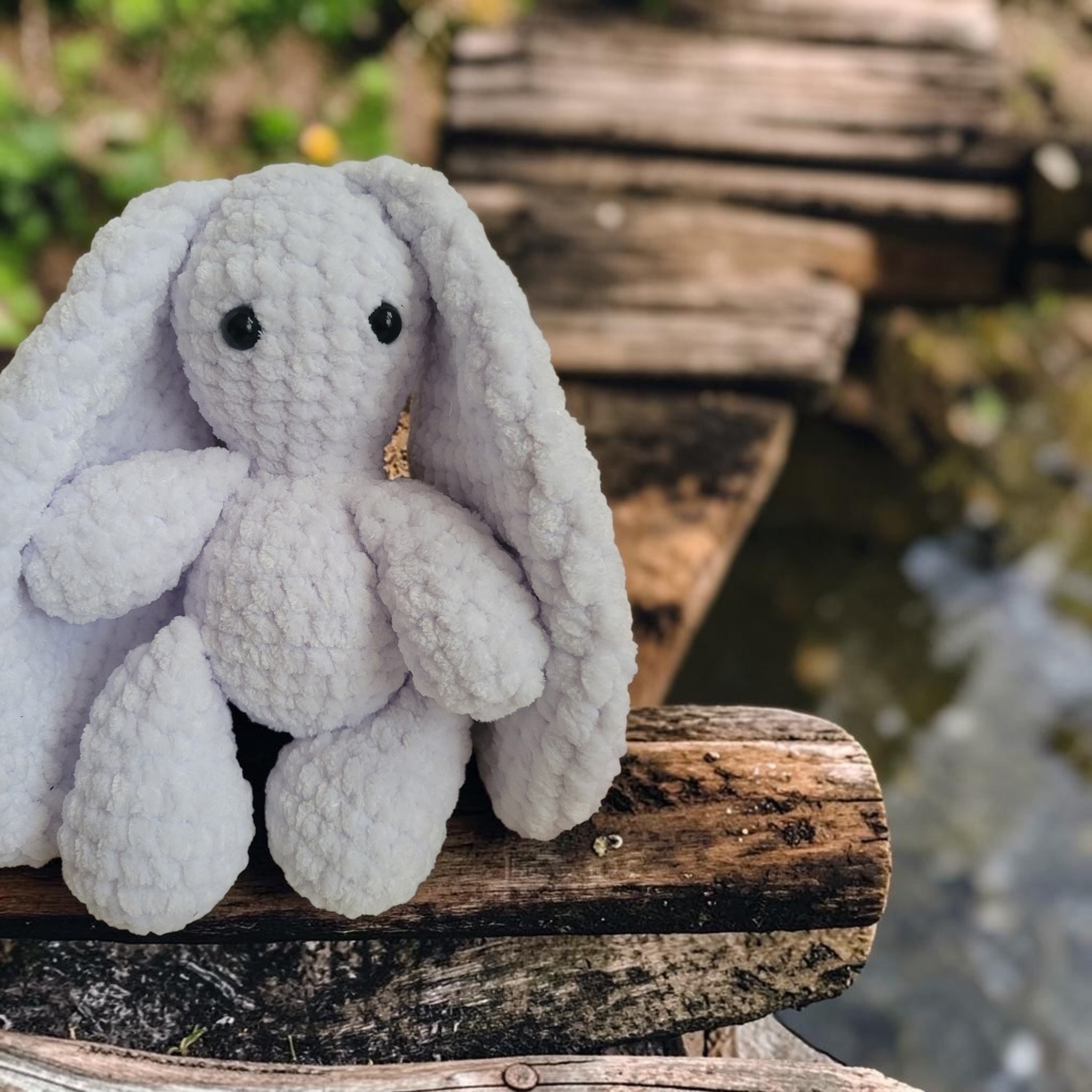 crochetwhitebunny.jpg