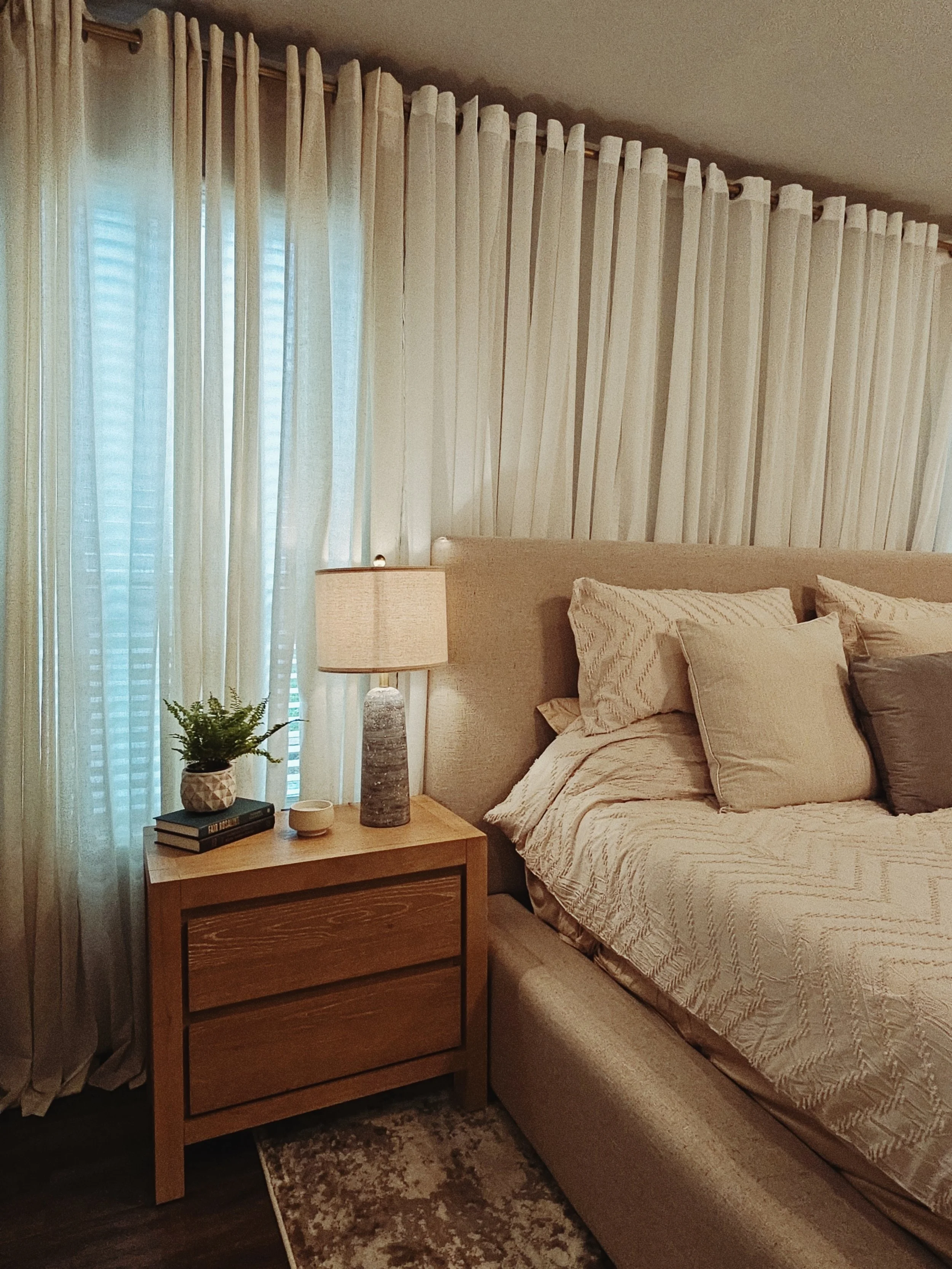 templebedroom.jpg
