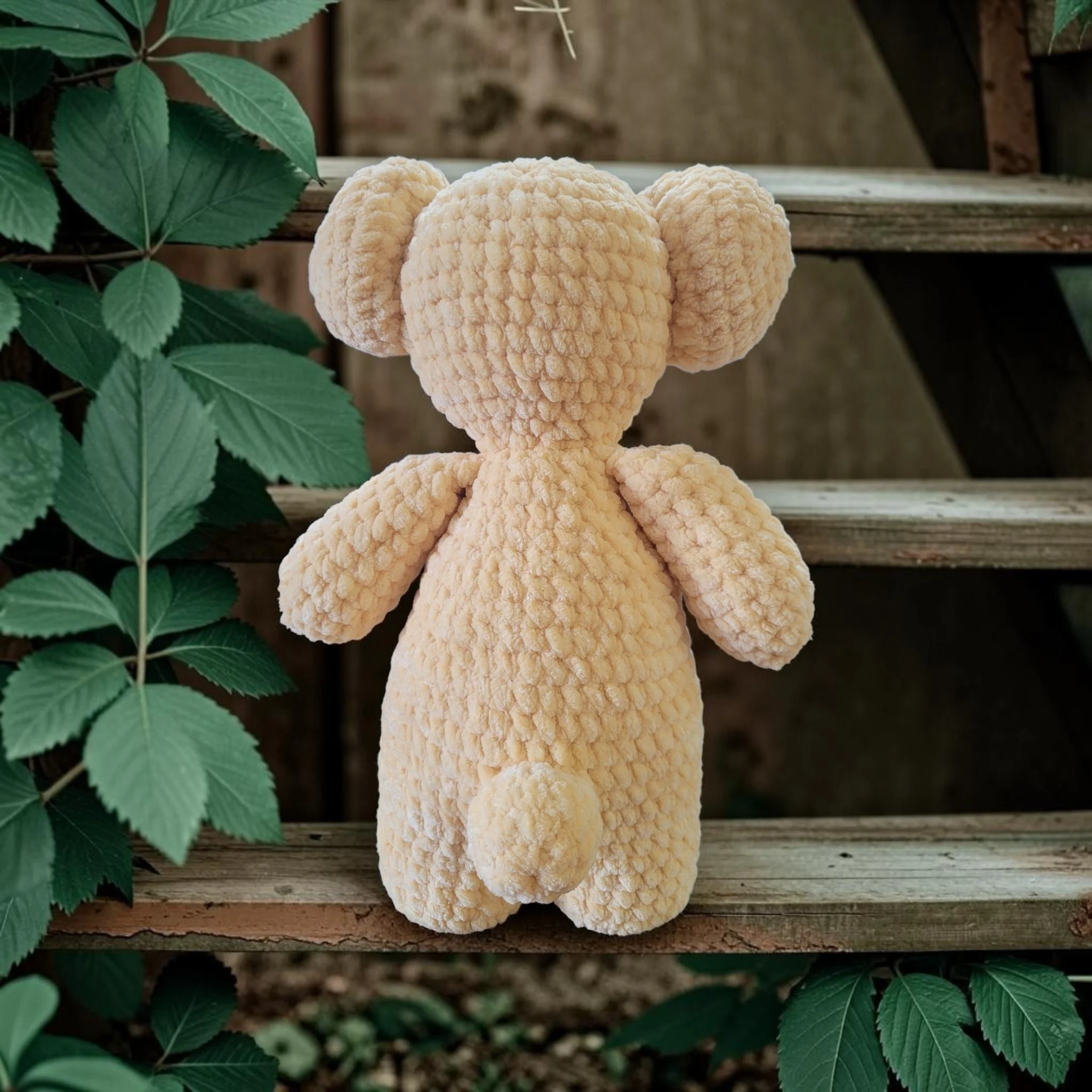 crochetyellowbearback.jpg