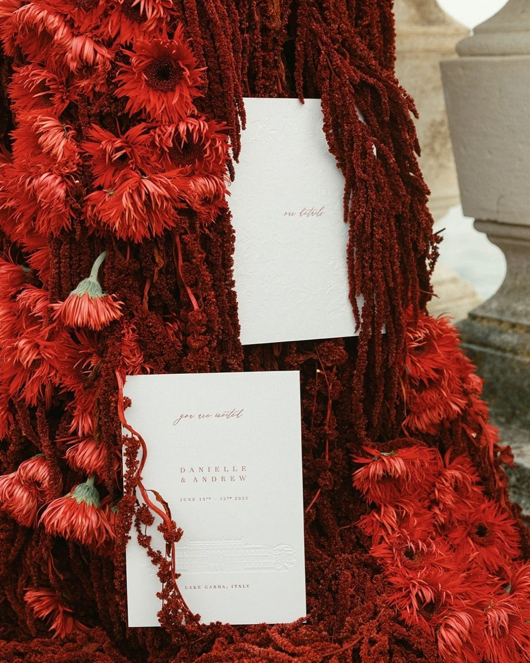 Some of our favorite details of D&amp;A's Lake Garda wedding in June this year. From scenic flower installations to a elegant black tie dress code: everything about this bold summer celebration was magical and felt straight out of a movie. 

Publishe