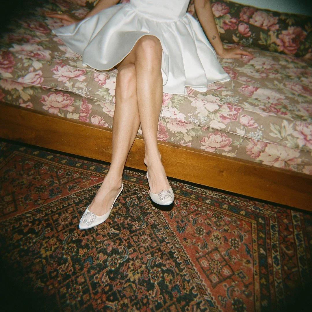 Gown off, dancing shoes on! We can never get enough of our beautiful bride Danielle. After the reception she changed into a super chic minidress by @newarrivals.co to step on the dancefloor. 

Published now @thewed

Planning &amp; Design: @ido_events