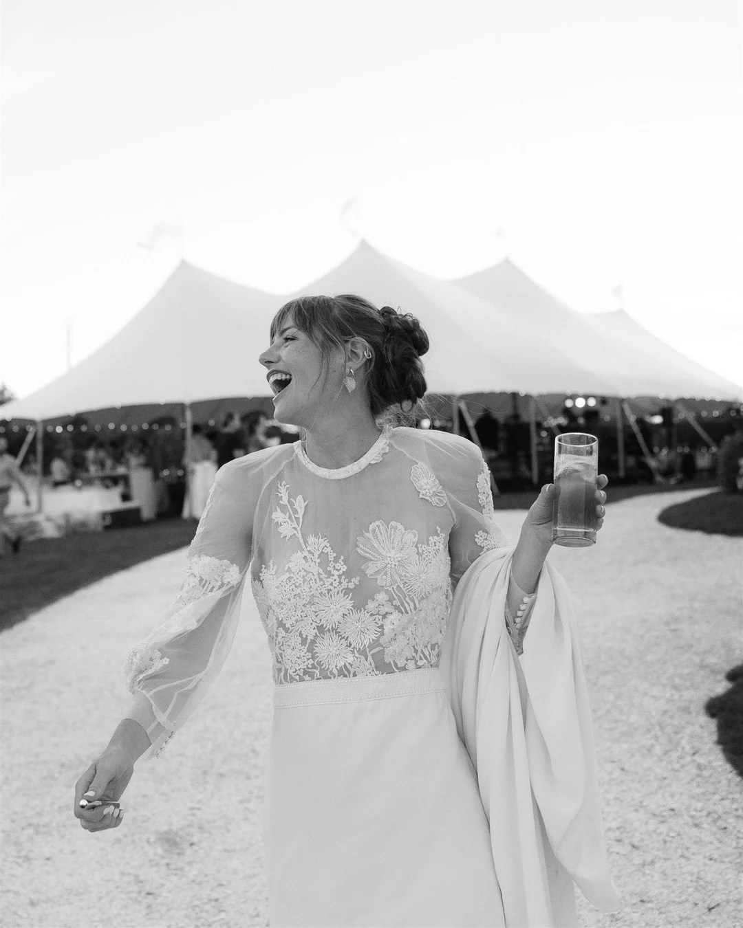 A coastal dream that came true! The wedding of S&amp;N in Nantucket. Such a beautiful inspiration for couples dreaming of a coastal wedding with a sophisticated, modern touch that perfectly blends elegance with a refined city feel. 

Planning &amp; D