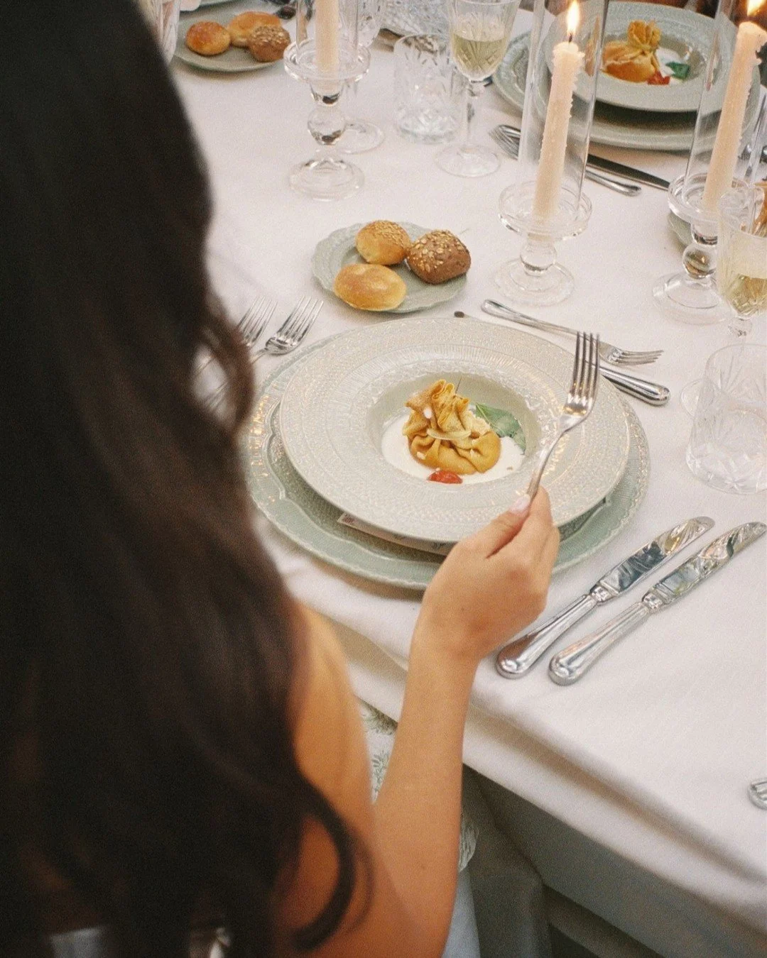 An authentic Italian dinner curated by @guidilenci for A&amp;S, unfolding in the most romantic Tuscan setting last September.

A dining experience designed to be felt as much as it is seen &mdash; where every detail draws guests deeper into the atmos