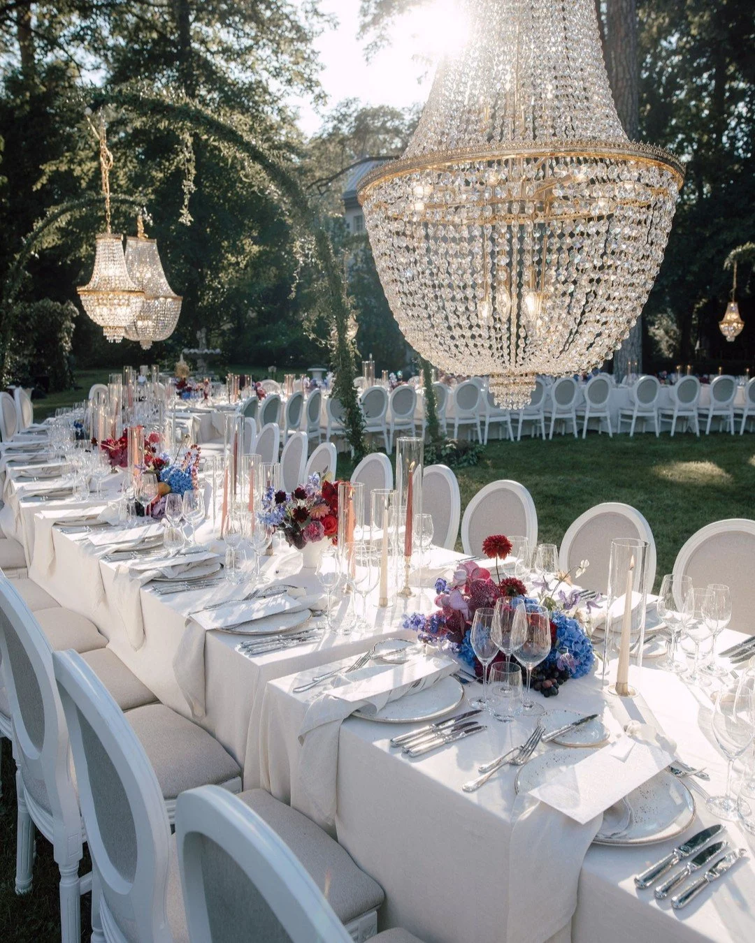 What dreams are made of! The most beautiful tablescape from M&amp;I's wedding. This celebration lasted a whole week with multiple activities that perfectly represented the couple and took guests on a memorable journey through Berlin! 

Planning &amp;