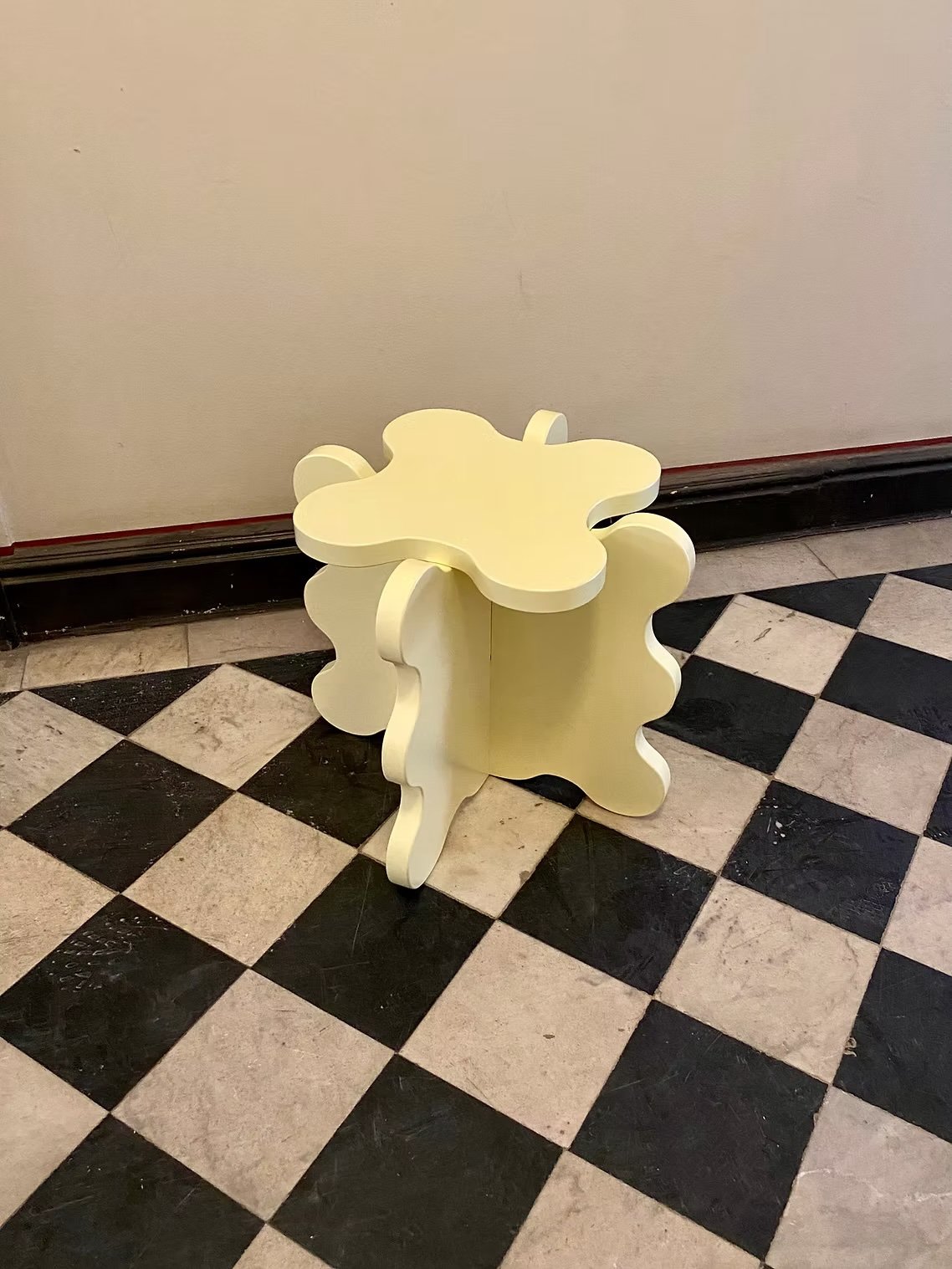 Gustaf Westman Curvy Table Mini