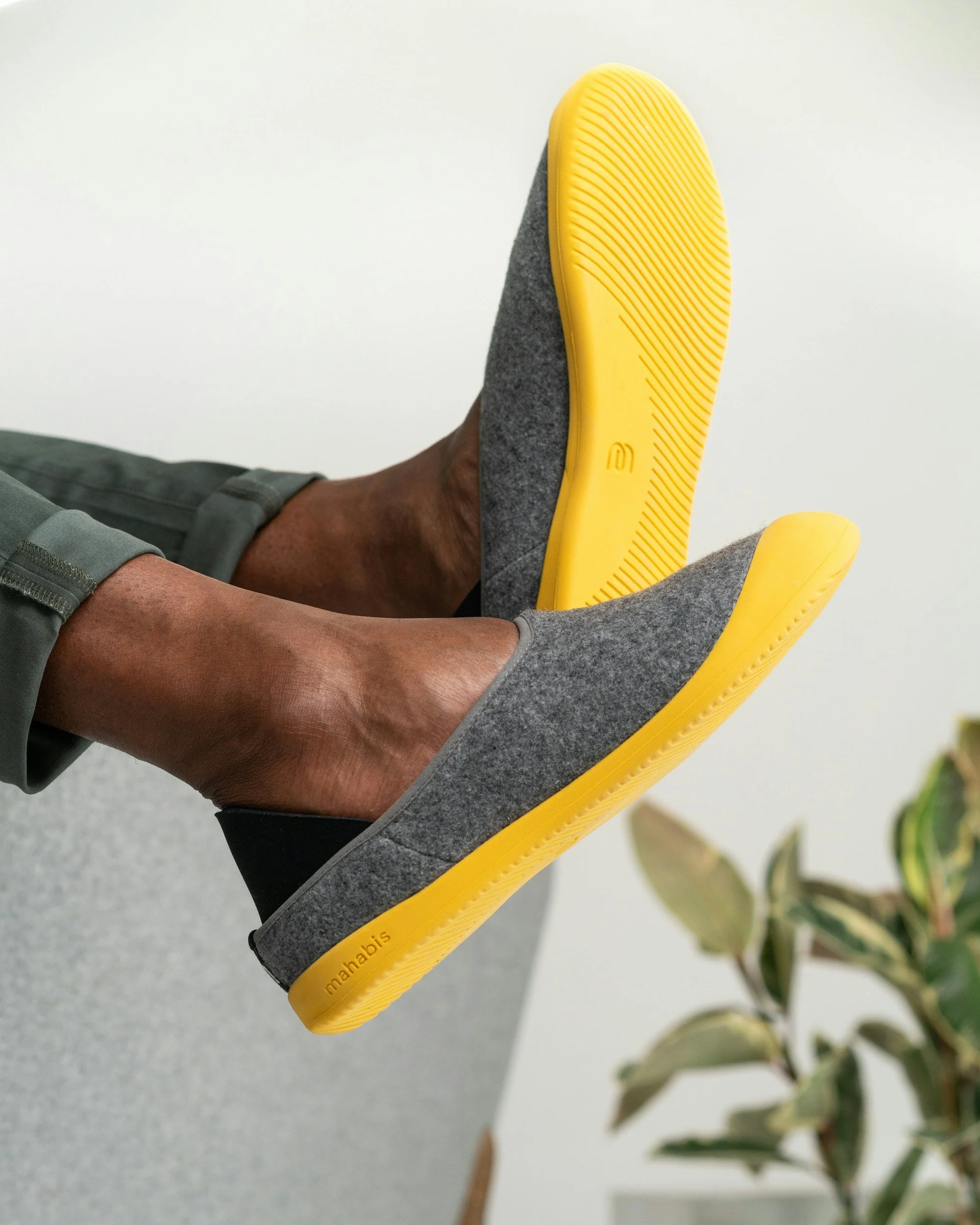 Jon's Shoe & Slipper Shop