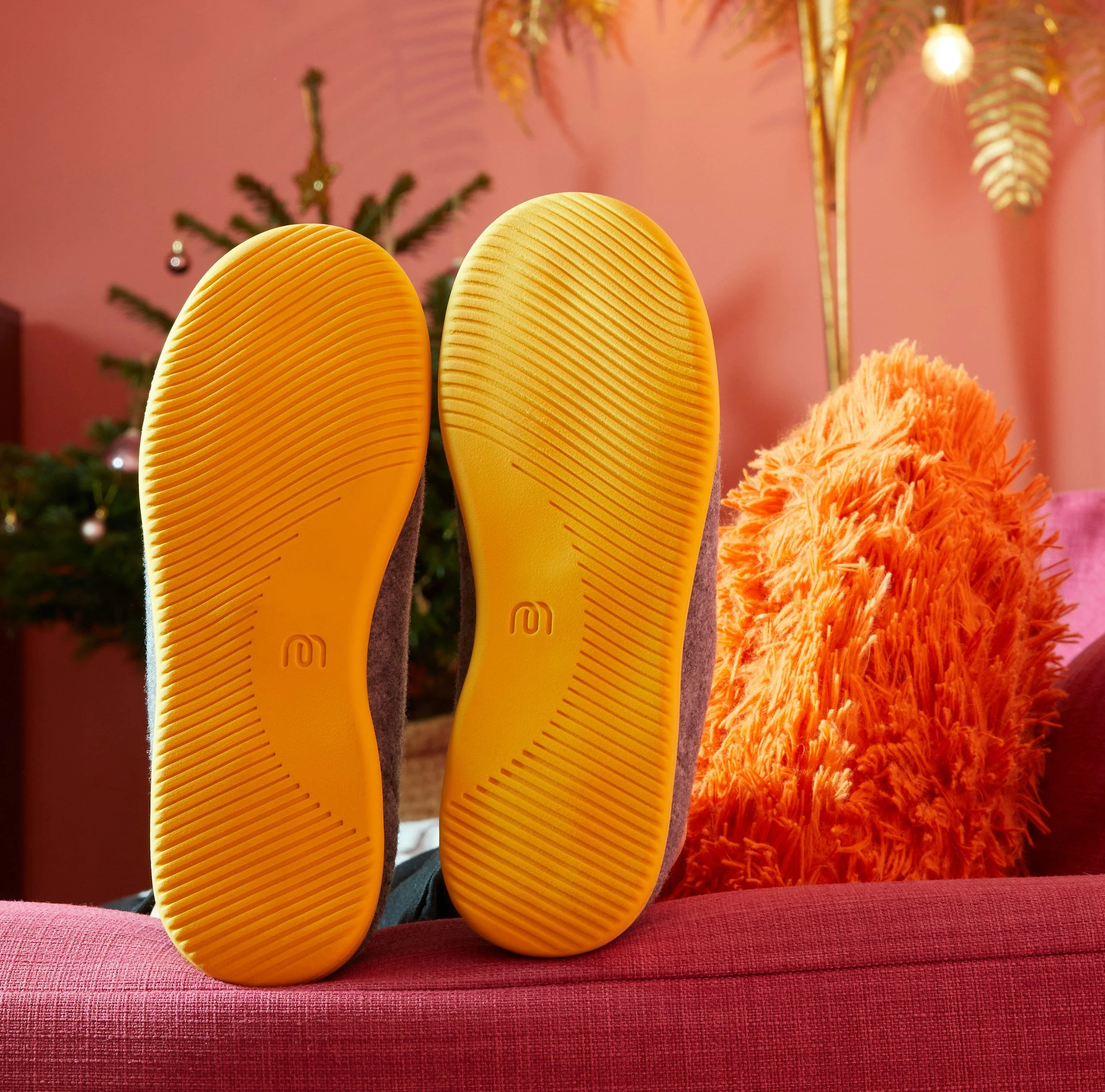 Jon's Shoe & Slipper Shop