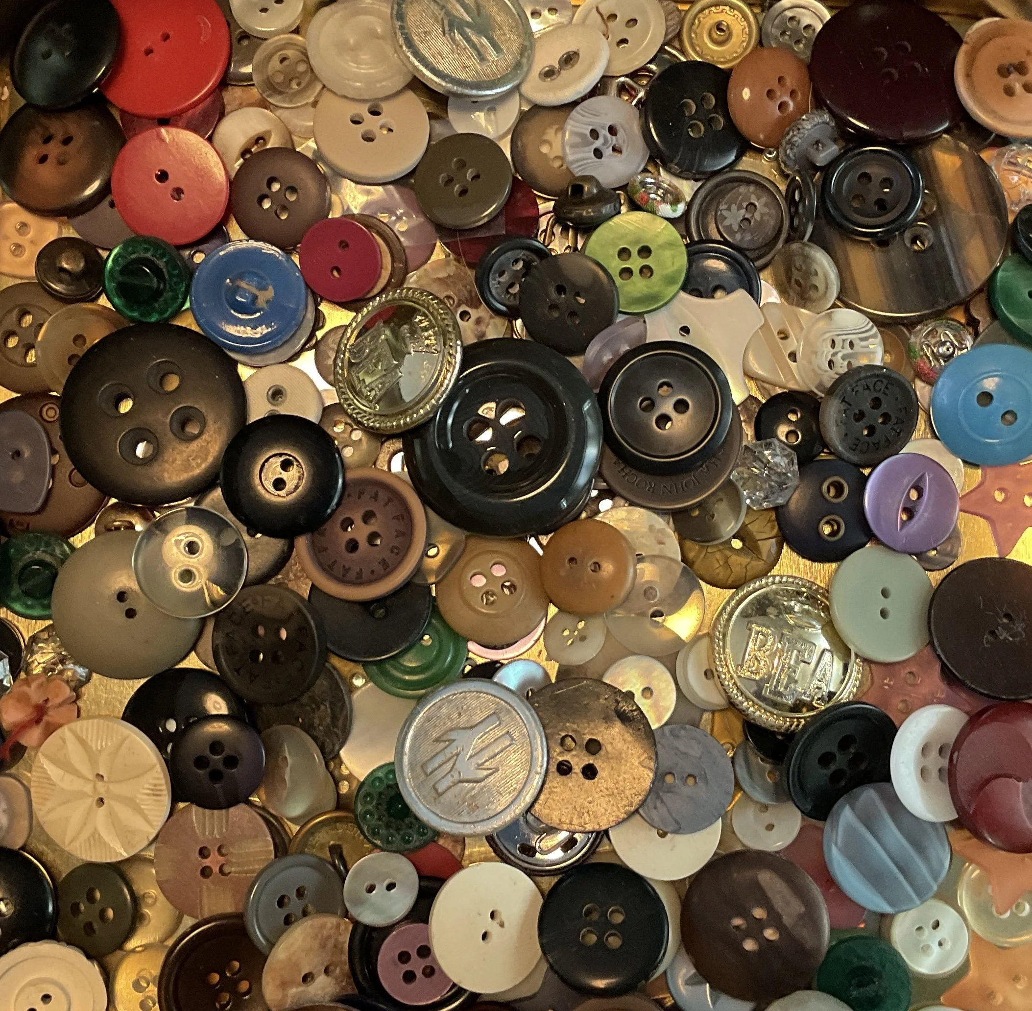 Sue Warren – Button collection