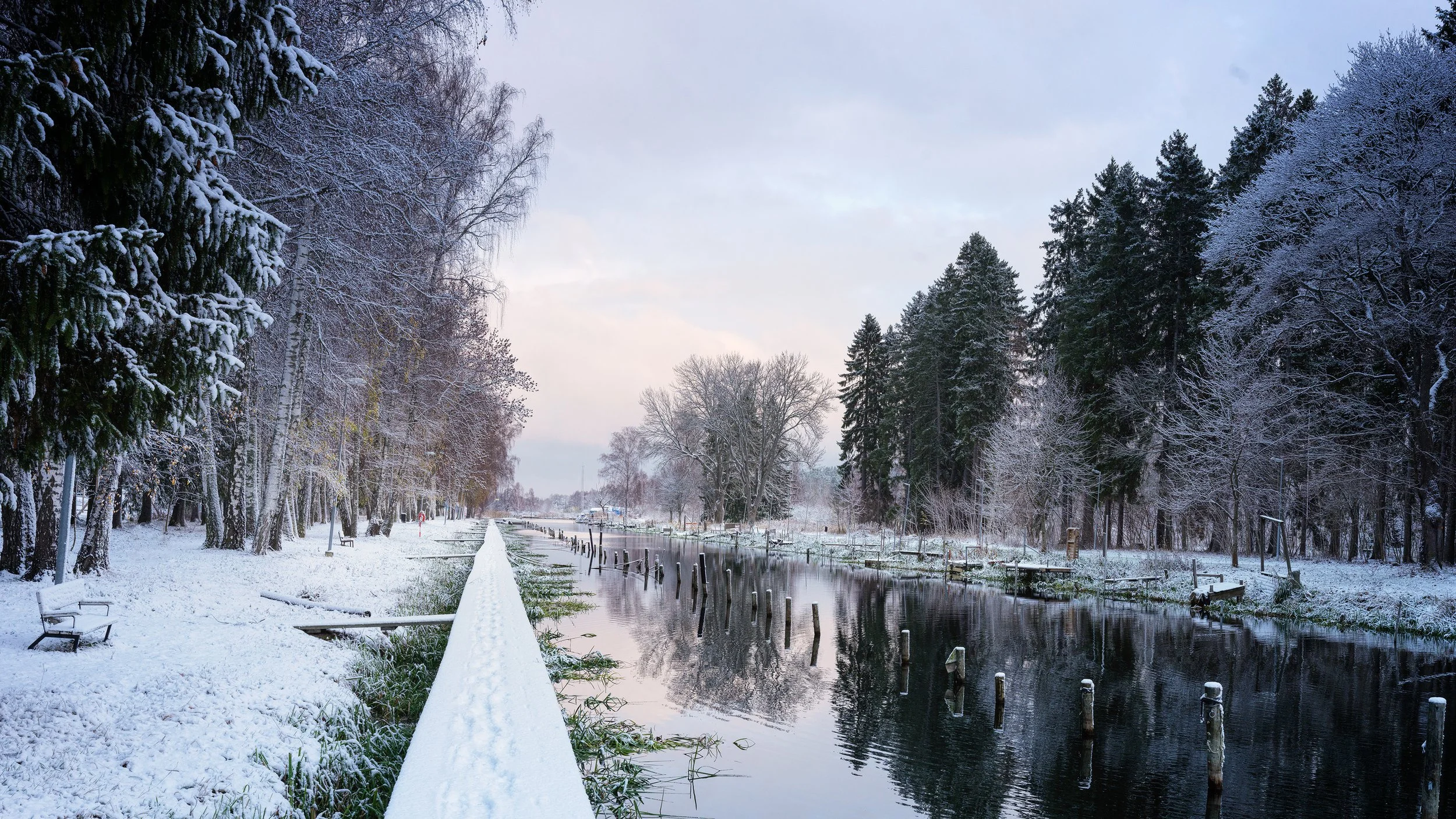 Tim Ravenscroft – snowy canal scene
