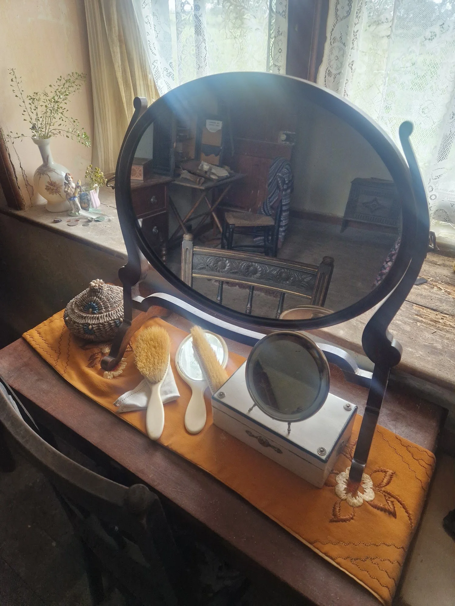 isla's dressing table.jpg
