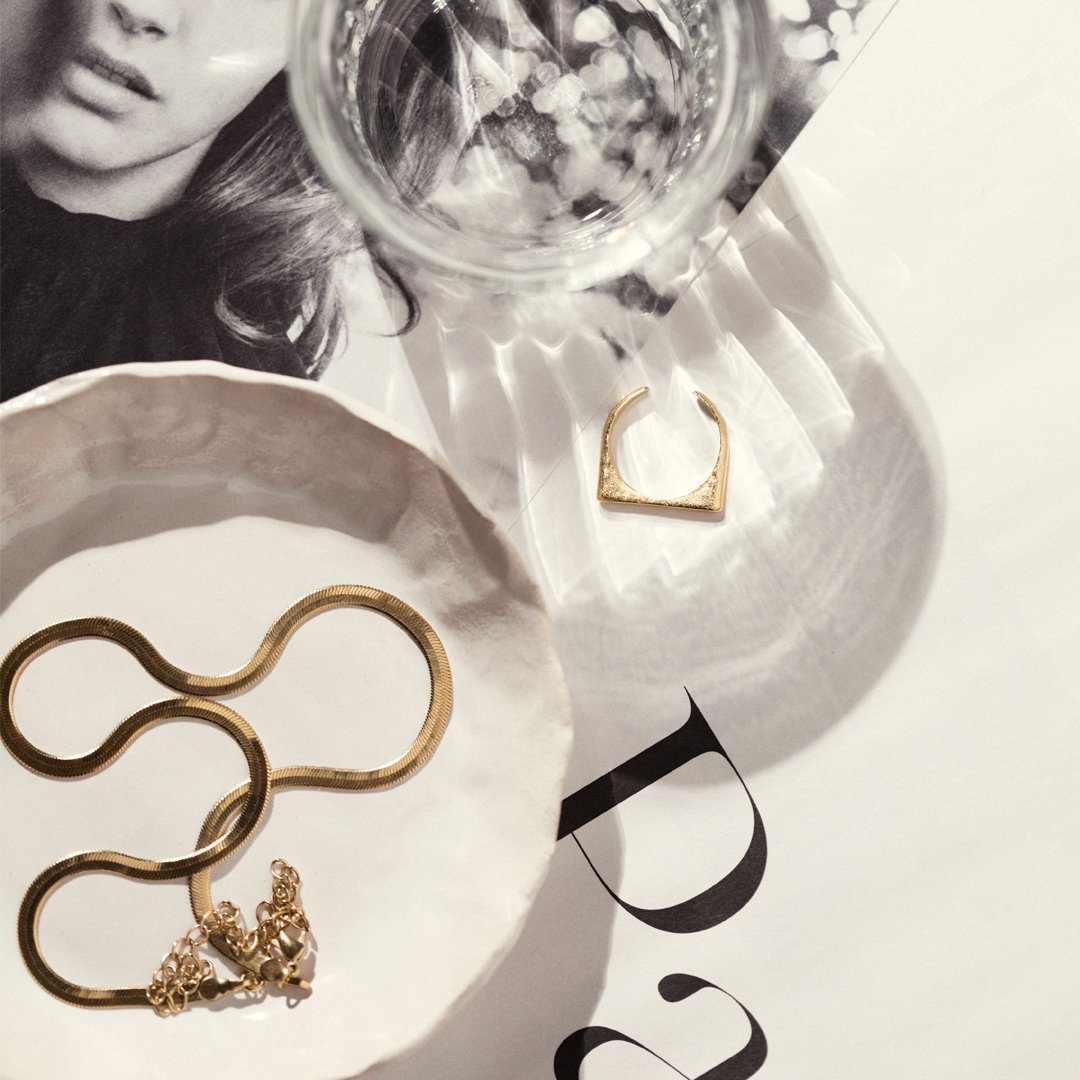 collier-gold-acier-inoxydable-magazine.jpeg