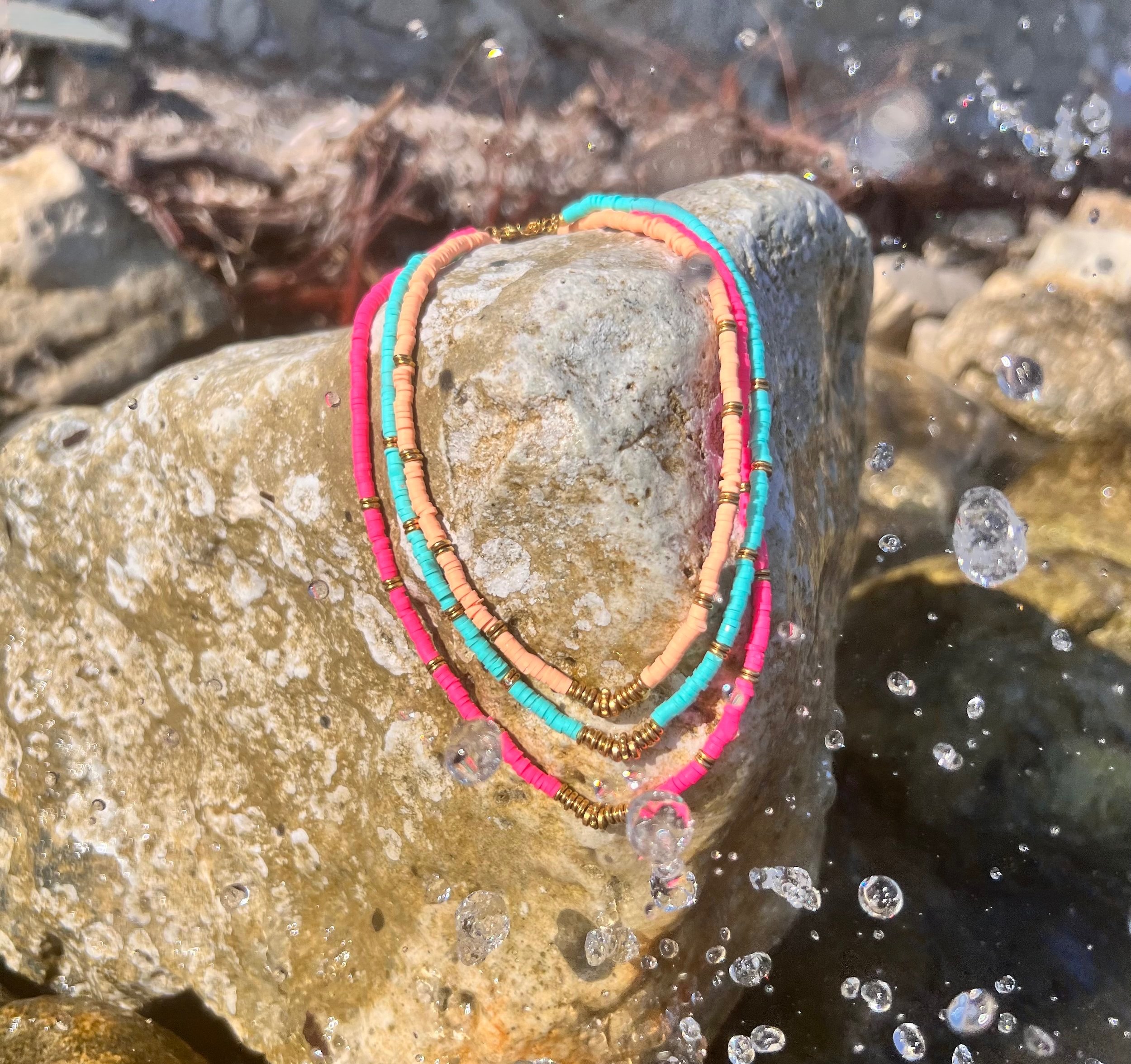 Collier en perles heishi en acier inoxydable