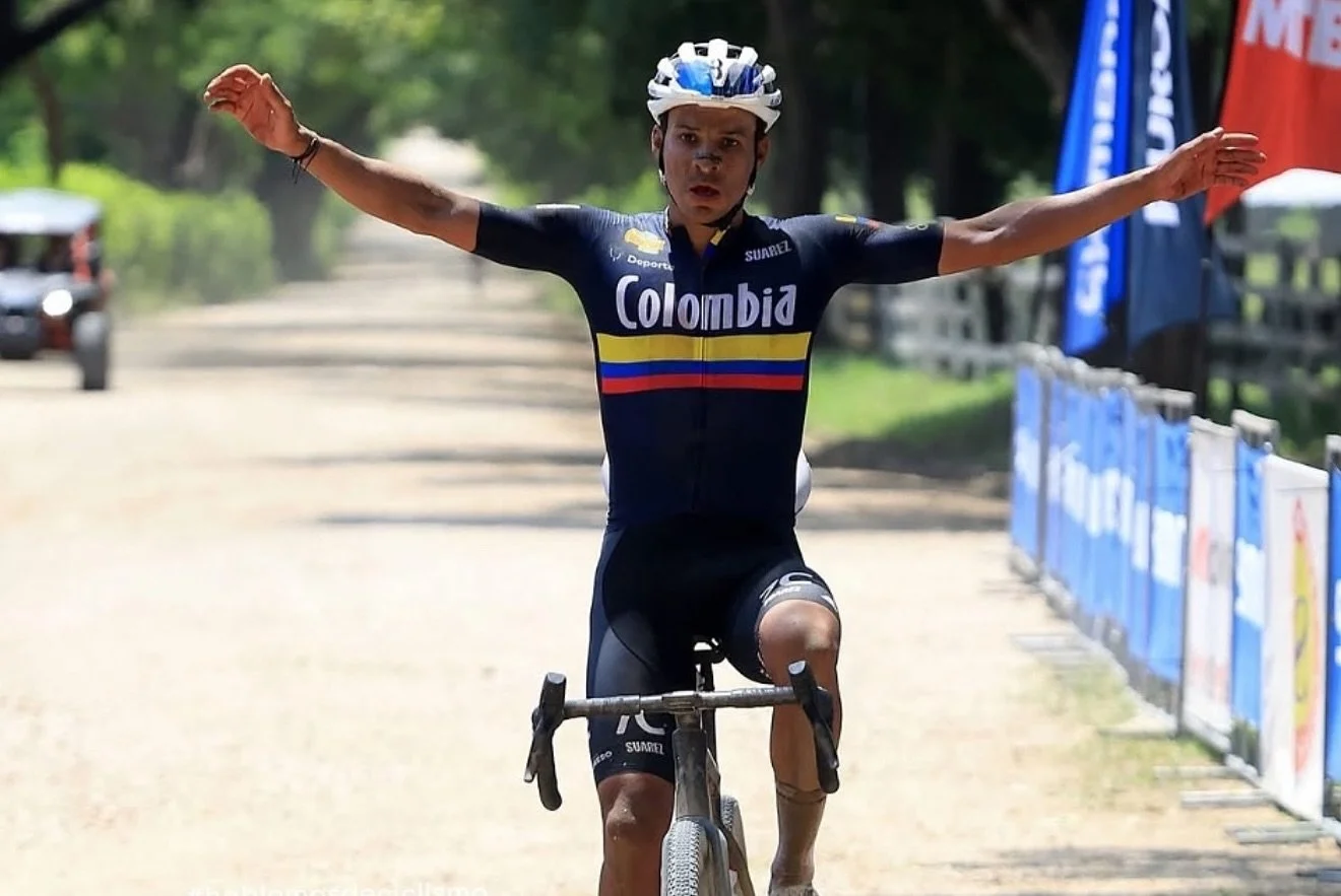 2025 Pan American Gravel Champion!🥇 

📸: Rafael Pacheco

#choosetoNDUR #NDURcoaching #gravel #panamericanogravel2025 #costarica #puravida