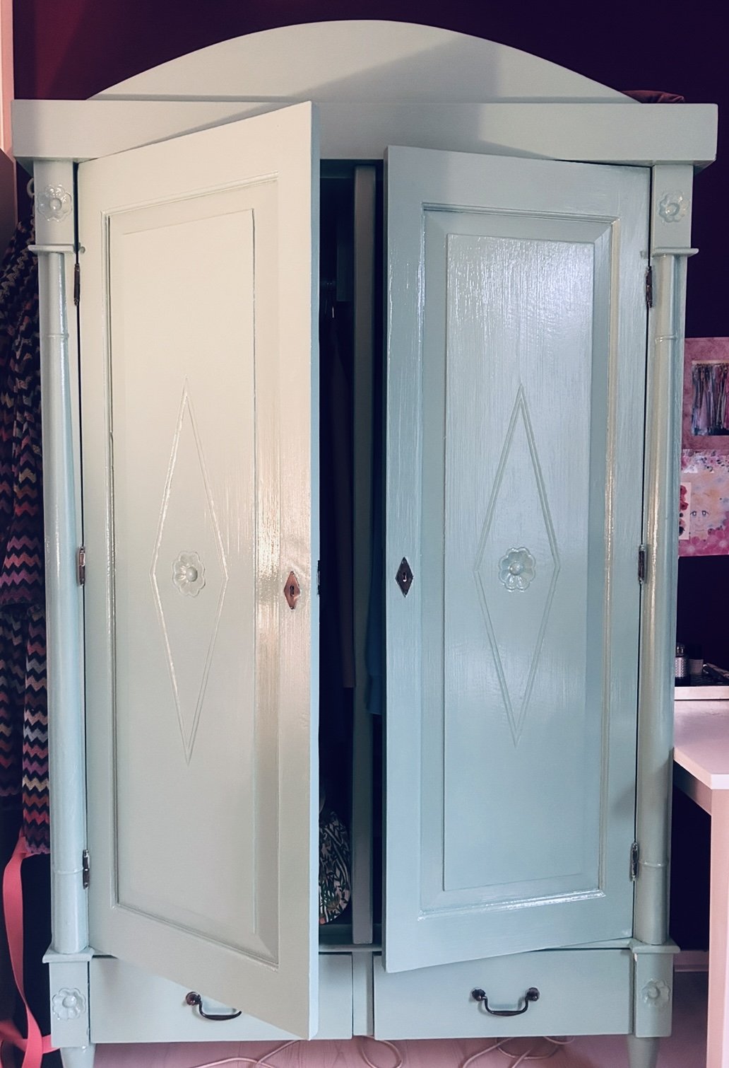 Arsenic_closetfront.jpg