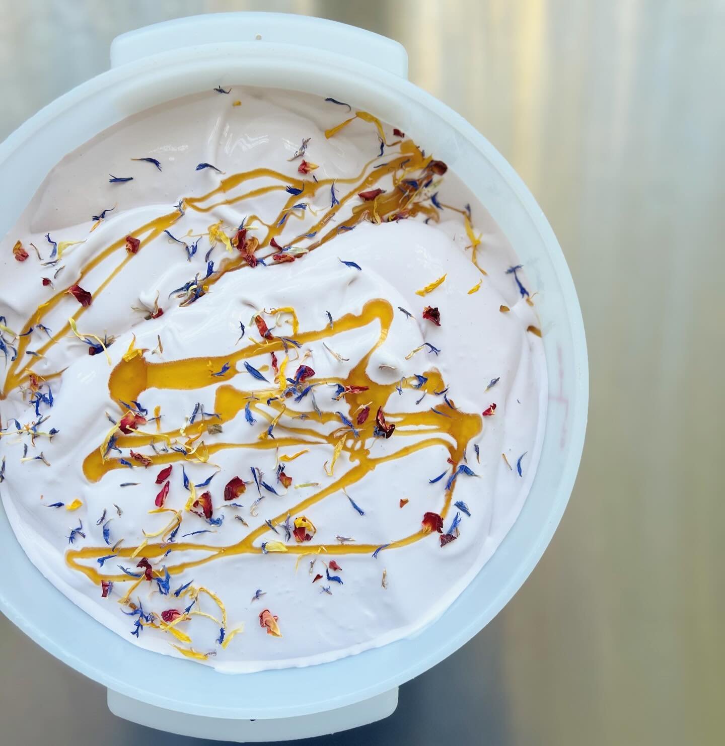 ❗️FRIDAY 5/3❗️is First Friday in Chester and we made a special lil flavor to celebrate what all those April showers brought us&hellip;

🪻MAY FLOWERS💐 - Lavender ice cream with a honey drizzle and dried flower petals✨

We&rsquo;ll be scooping this a