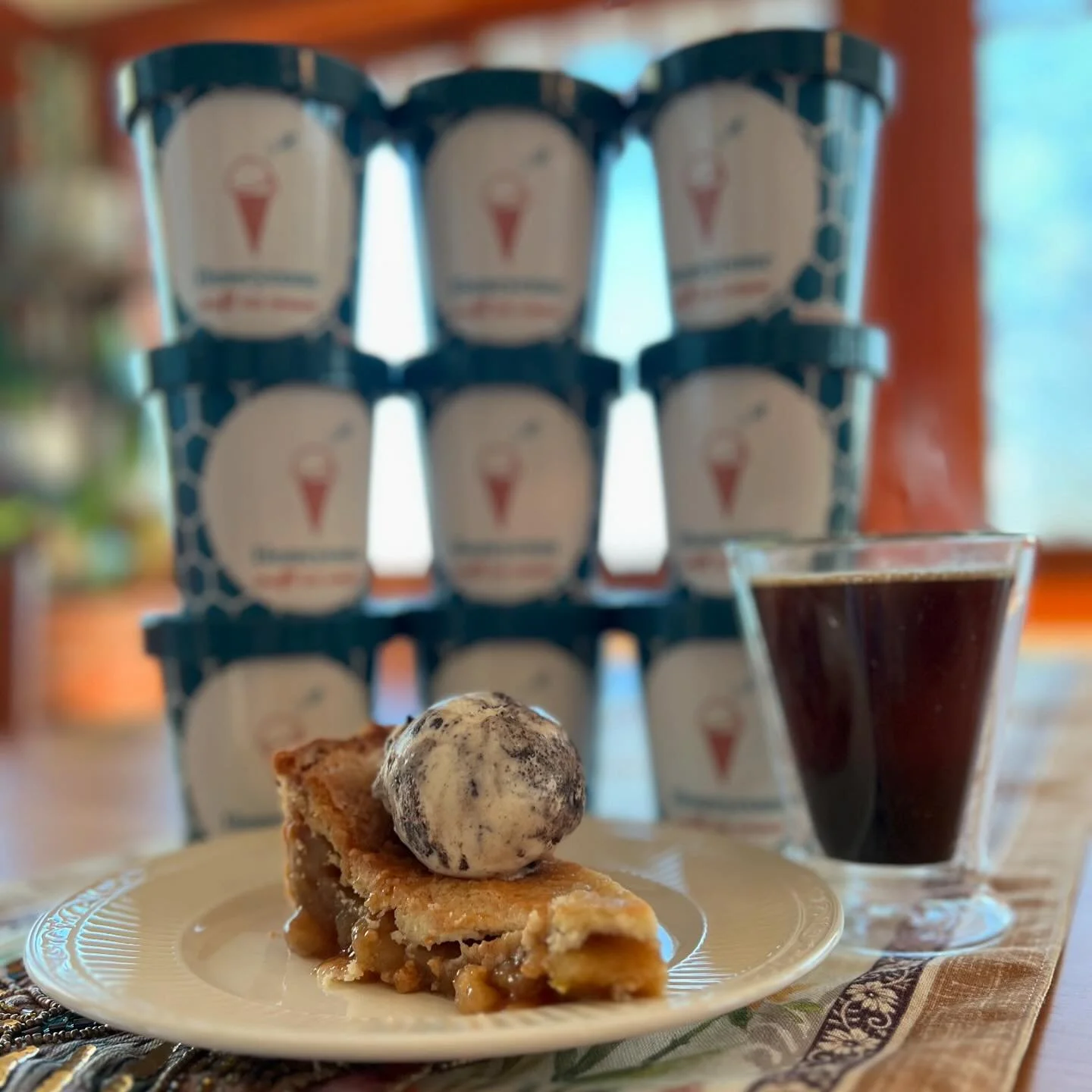 Who’s planning Thanksgiving dessert?💭🛍️
Our pints start flying off the shelves pre-Thanksgiving (and WE are so grateful that you all choose to have our ice cream as a part of your feasts!🙏)
Special hours this week!
Sun 12-6
Mon + Tues 3-8