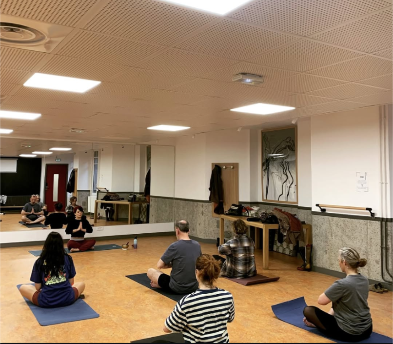 Cours réguliers Yoga Paris 14e