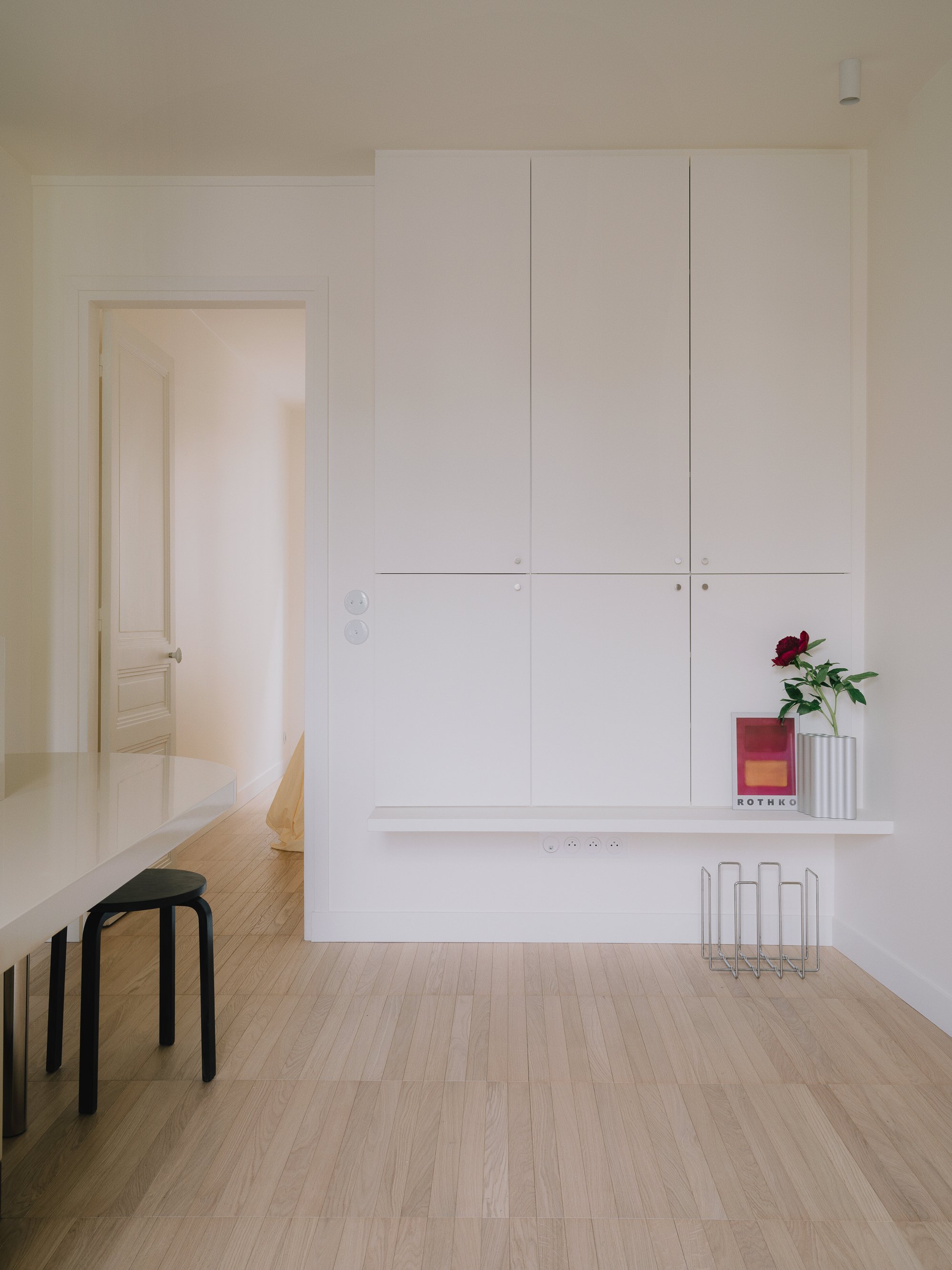 CONVENTION - 38m2 - PARIS 15
Photos : @Juan Jerez
En collaboration avec @mabe_archi