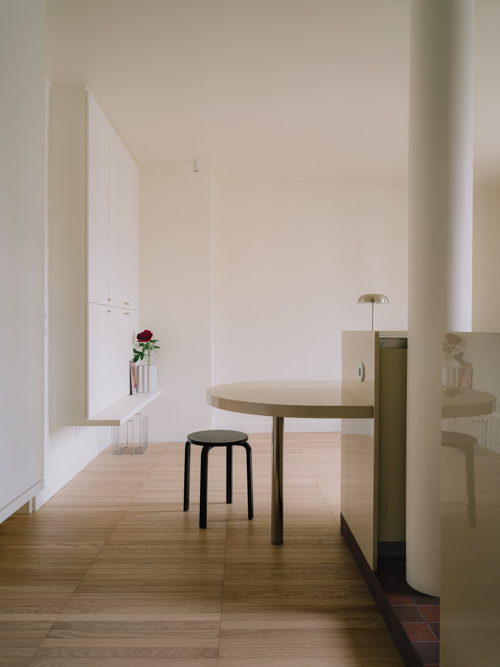 CONVENTION - 38m2 - PARIS 15
Photos : @Juan Jerez
En collaboration avec @mabe_archi