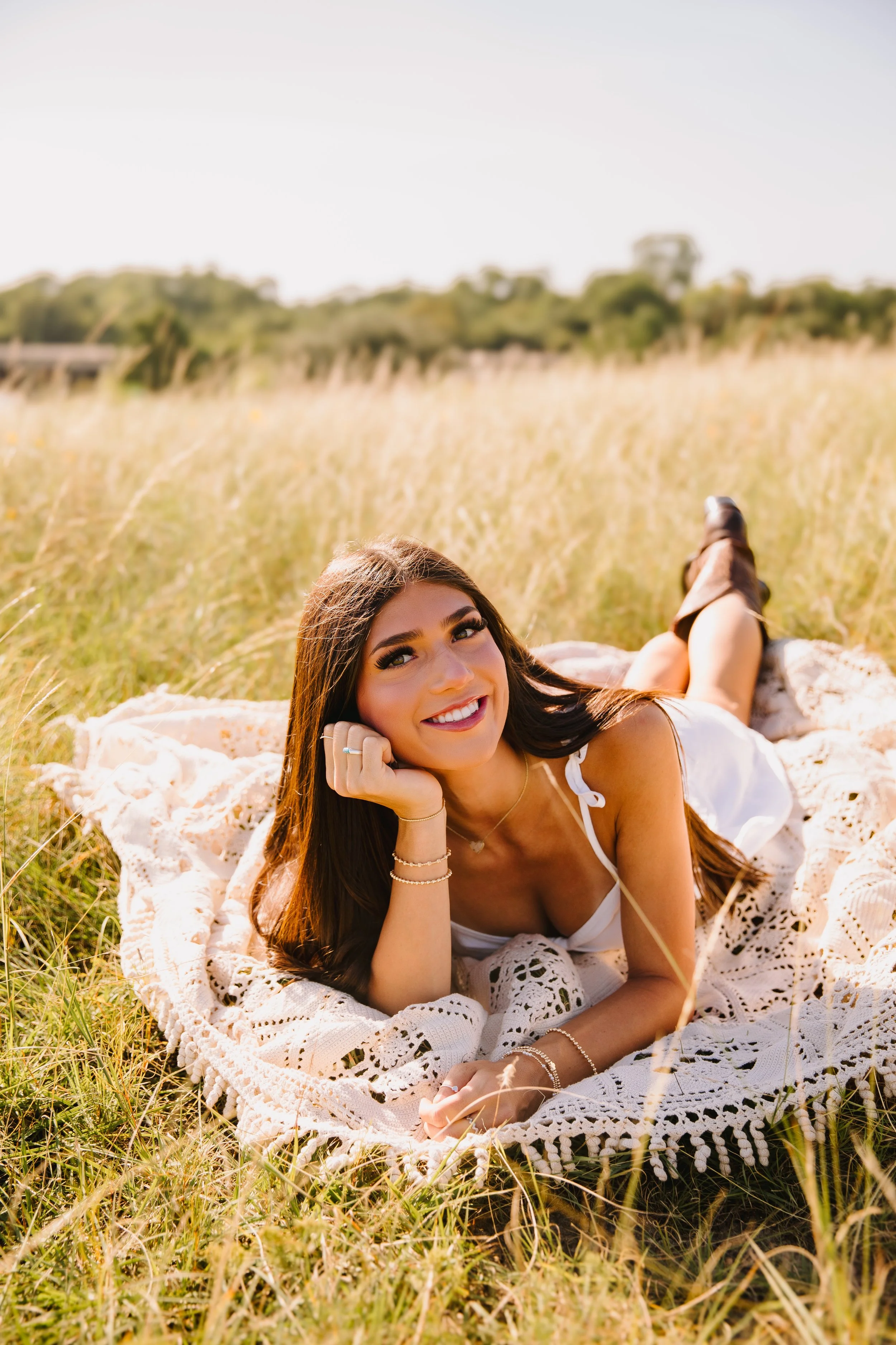 What to Wear for Your Senior Photos: Style Tips for Every Season