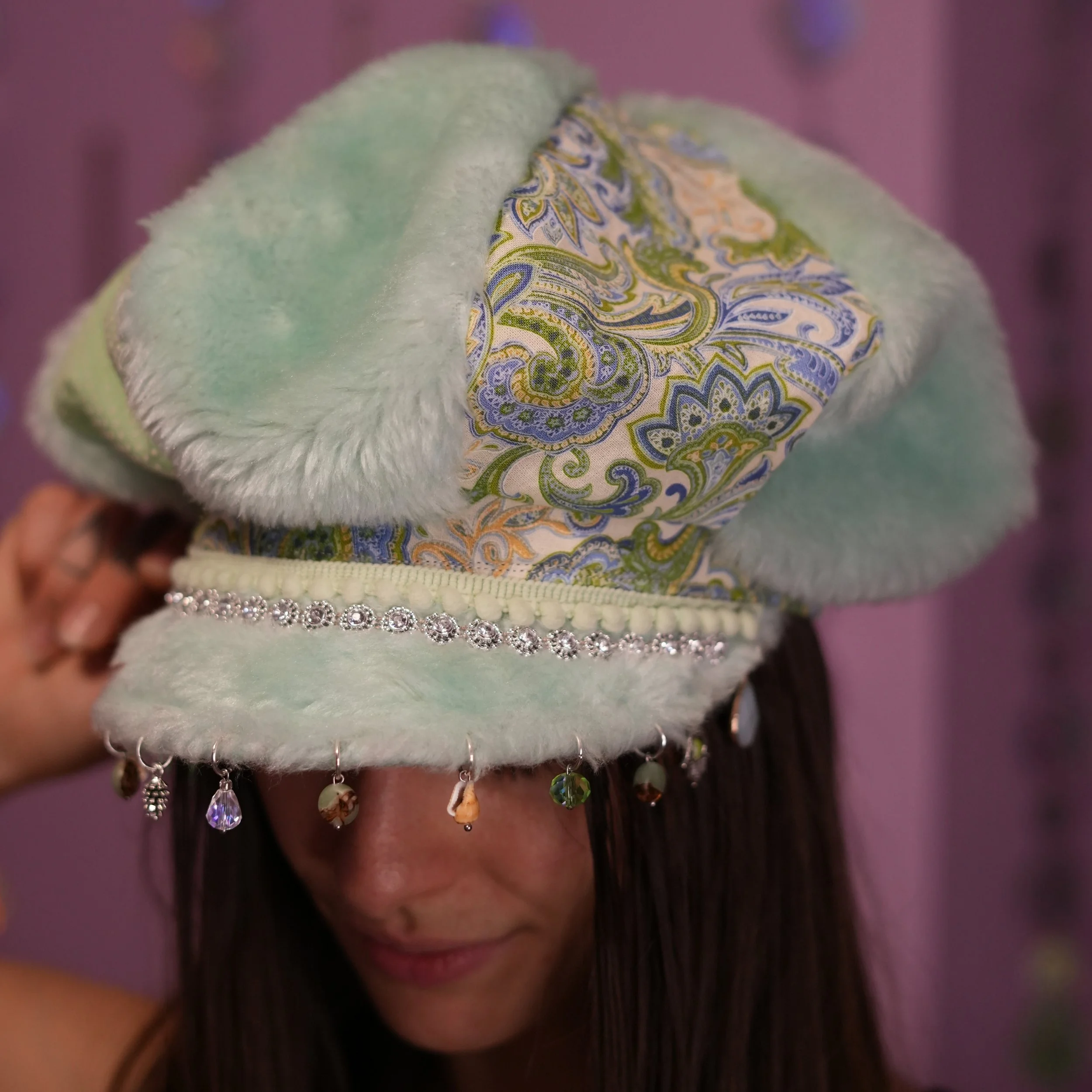 sus-newsie-caps2-model-12.jpg
