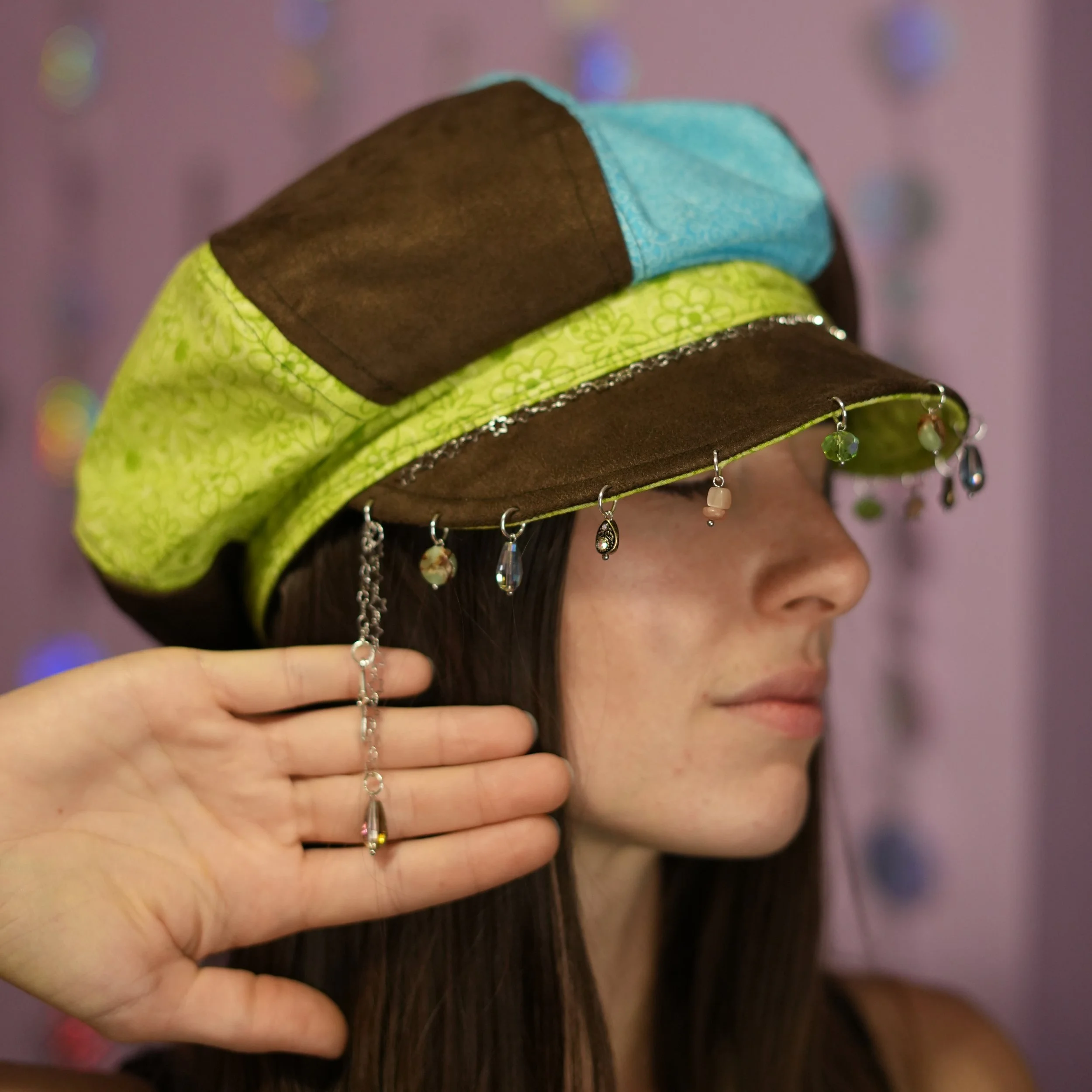 sus-newsie-caps2-model-37.jpg