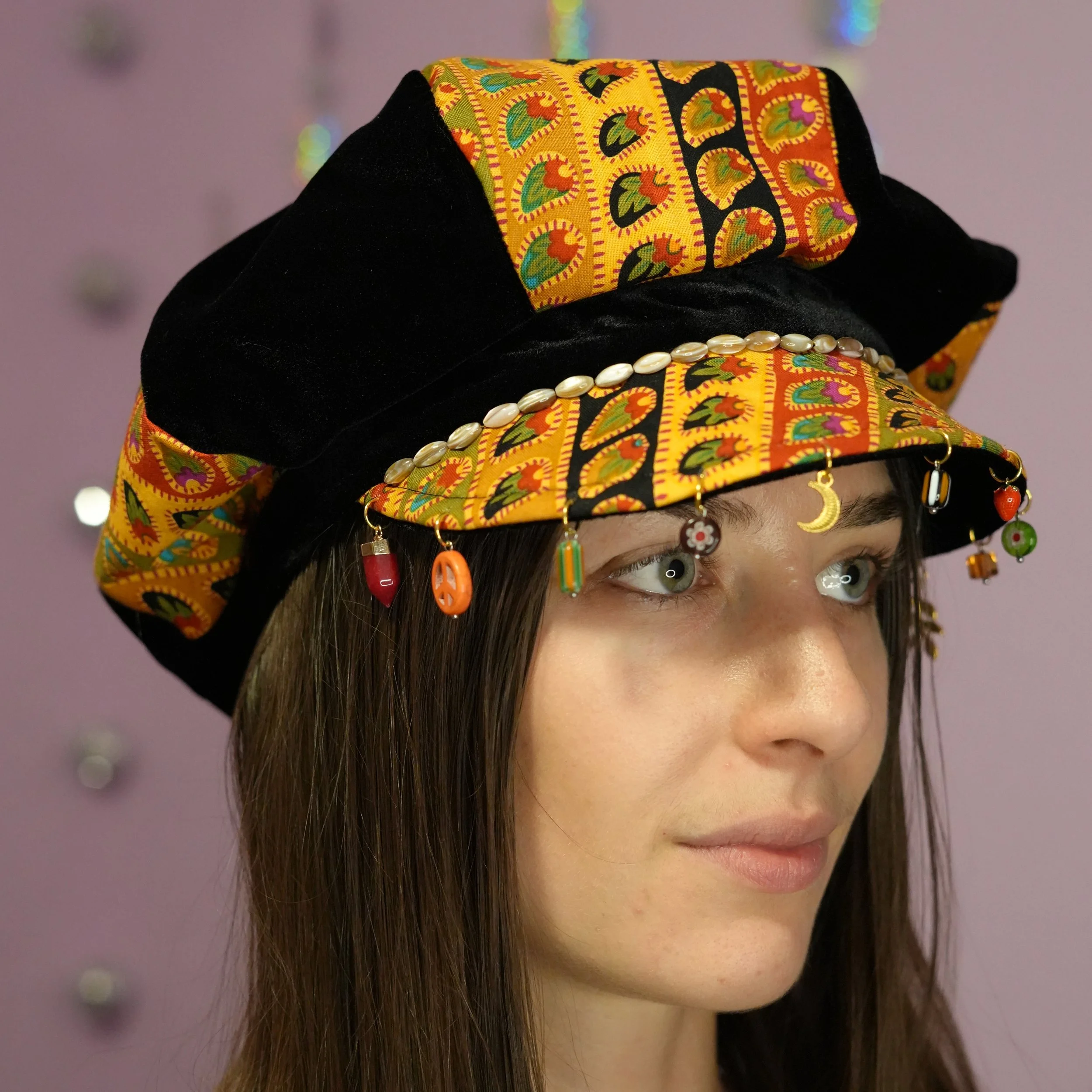 sus-newsie-caps2-model-01.jpg