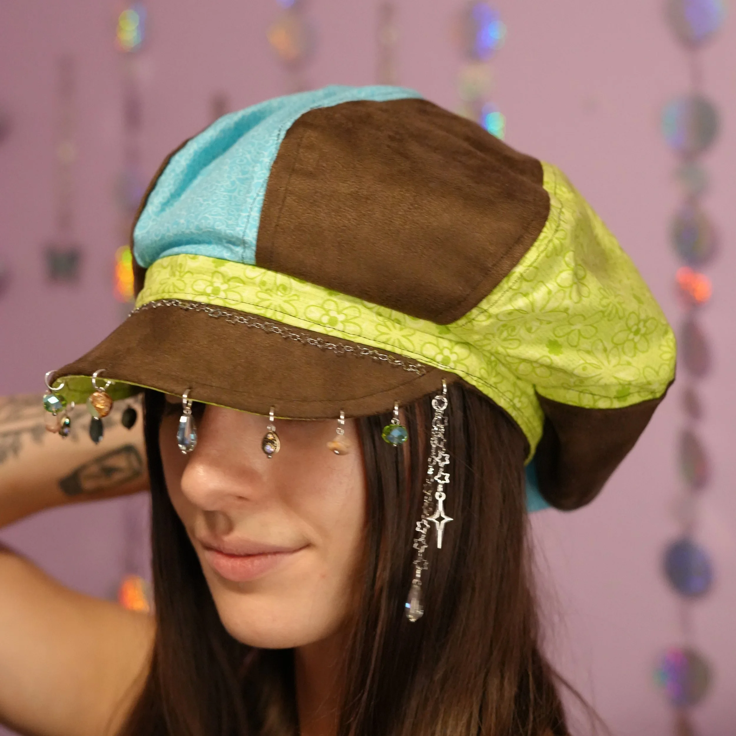 sus-newsie-caps2-model-46.jpg