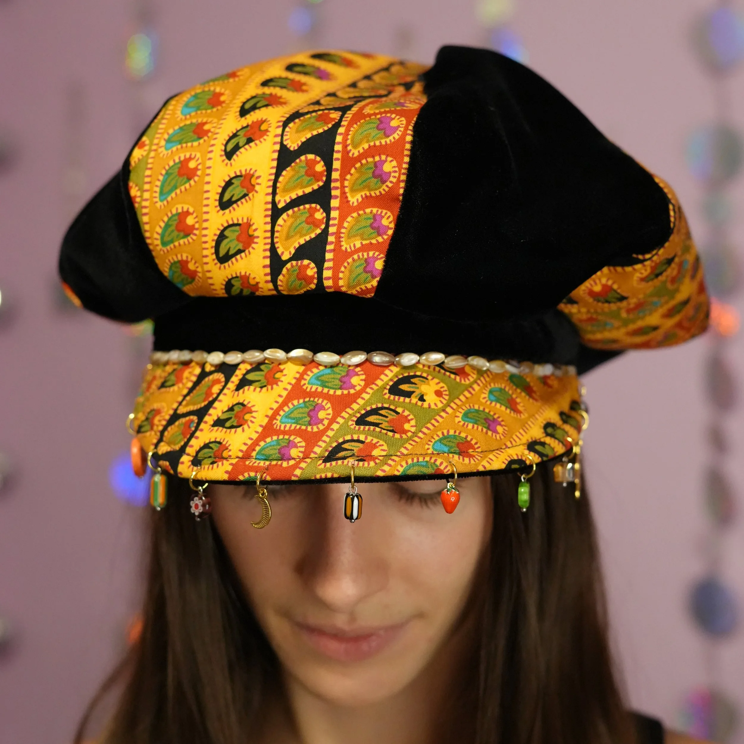 sus-newsie-caps2-model-02.jpg