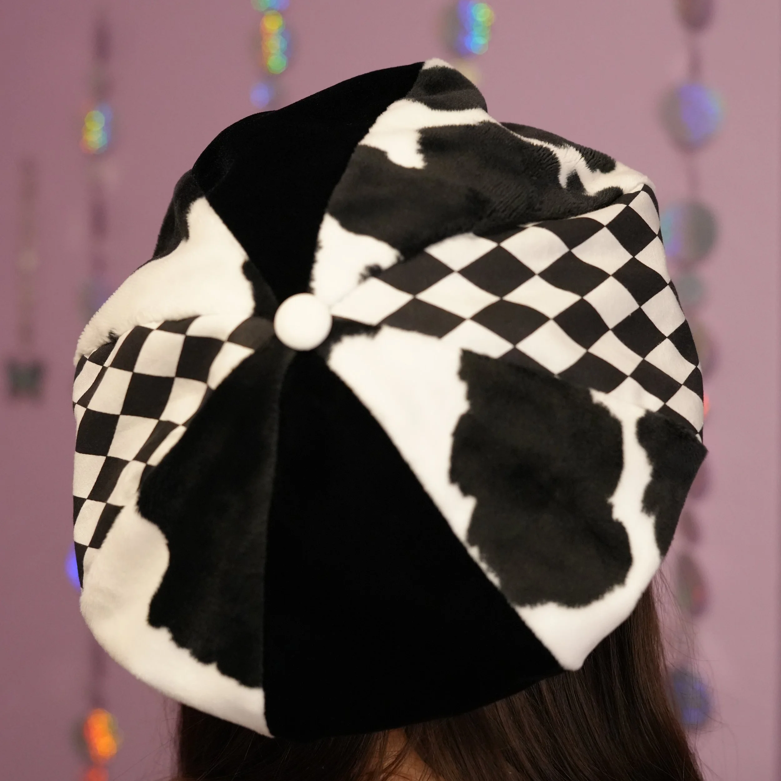 sus-newsie-caps2-model-31.jpg