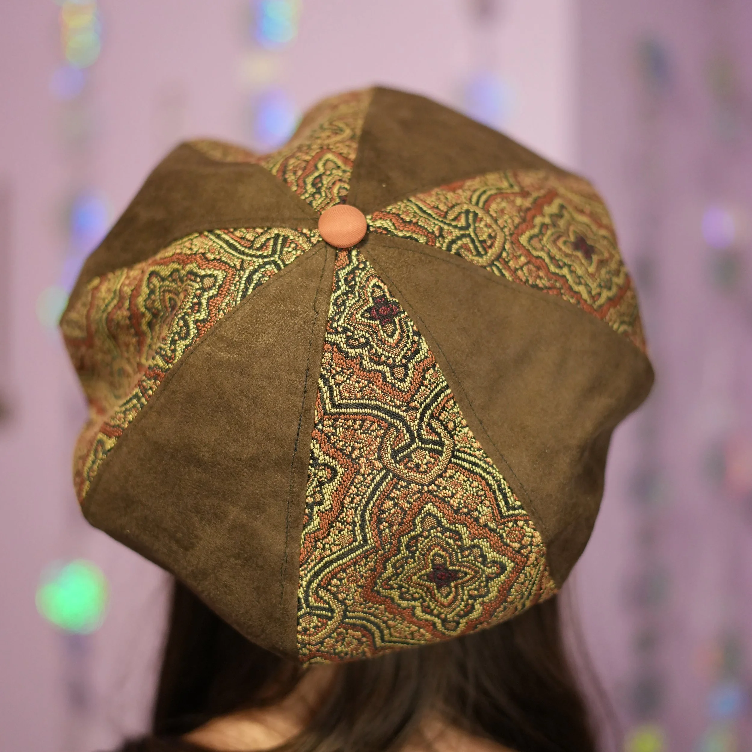sus-newsie-caps2-model-26.jpg