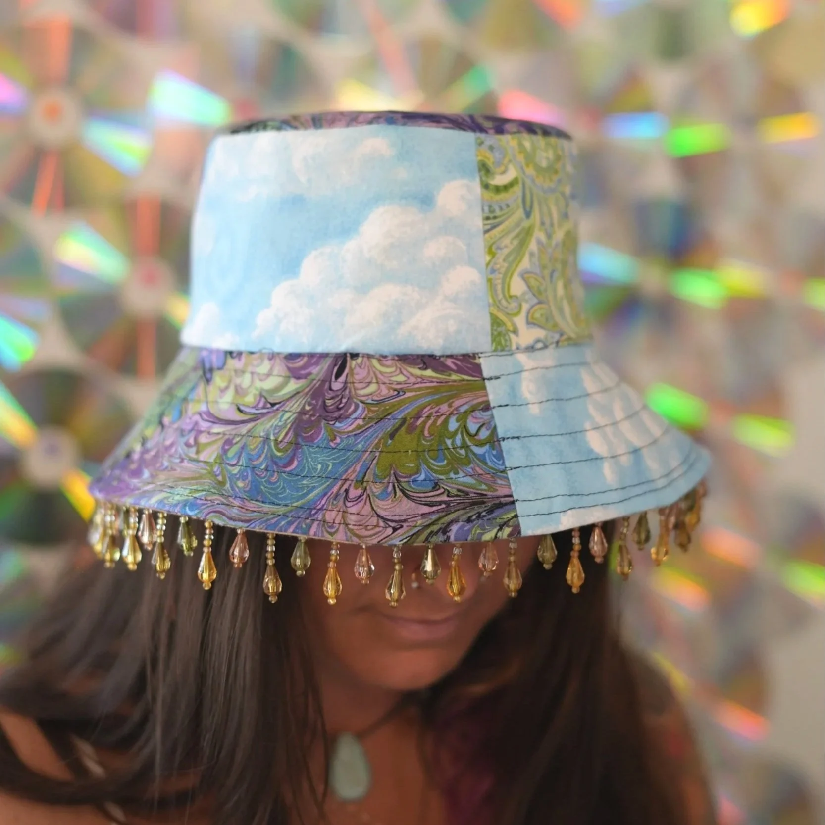 hummingbird sky - reversible bucket hat