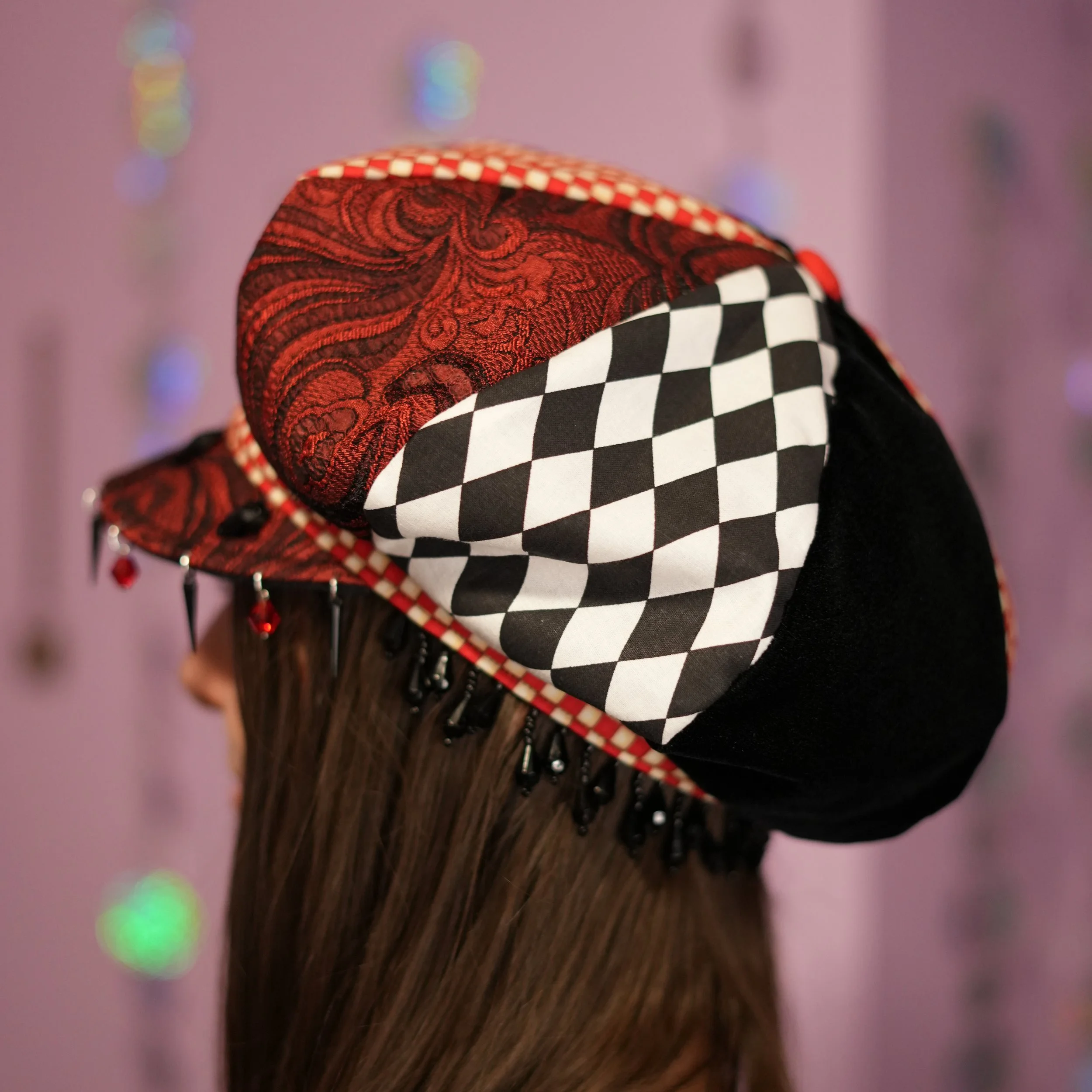 sus-newsie-caps2-model-17.jpg