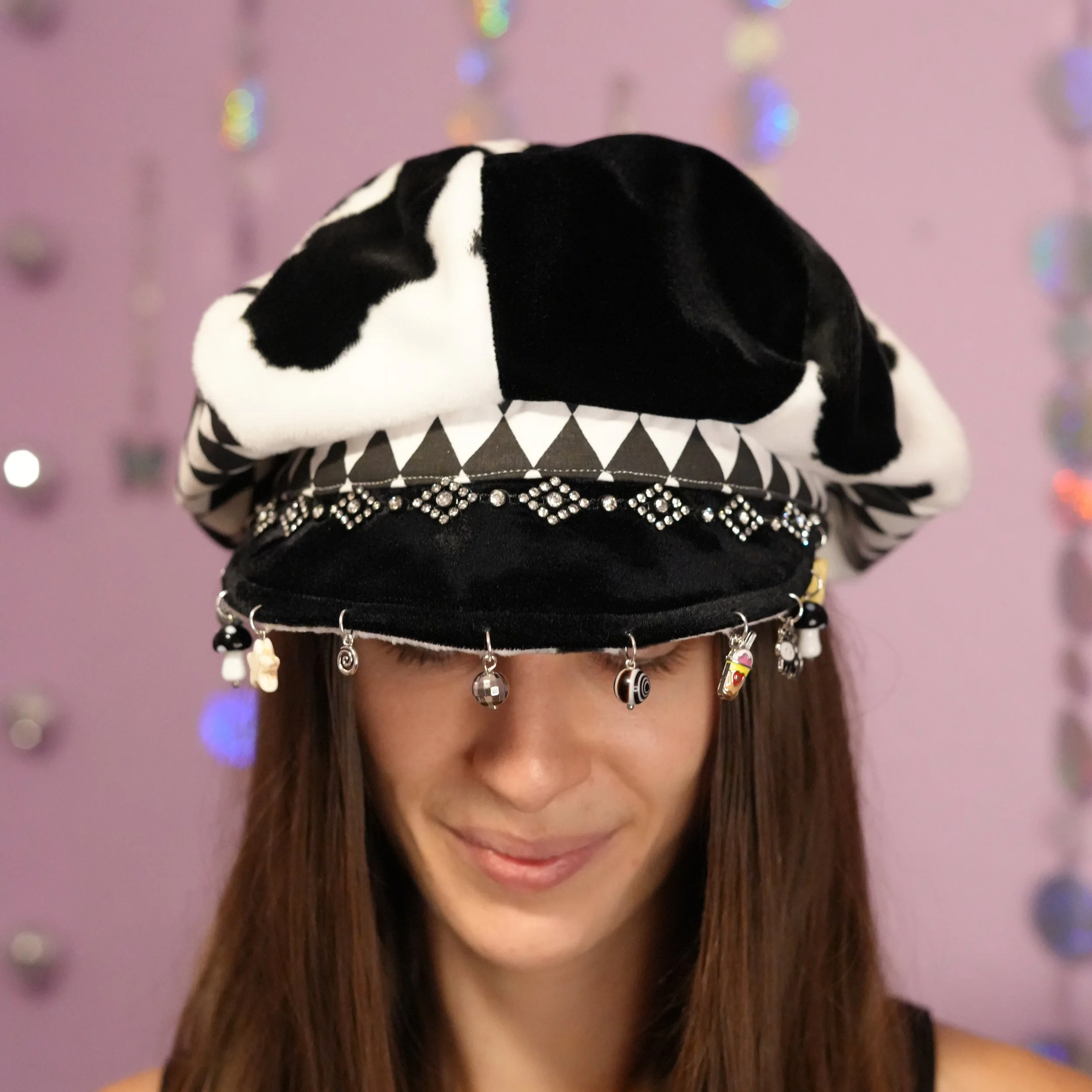 sus-newsie-caps2-model-30.jpg
